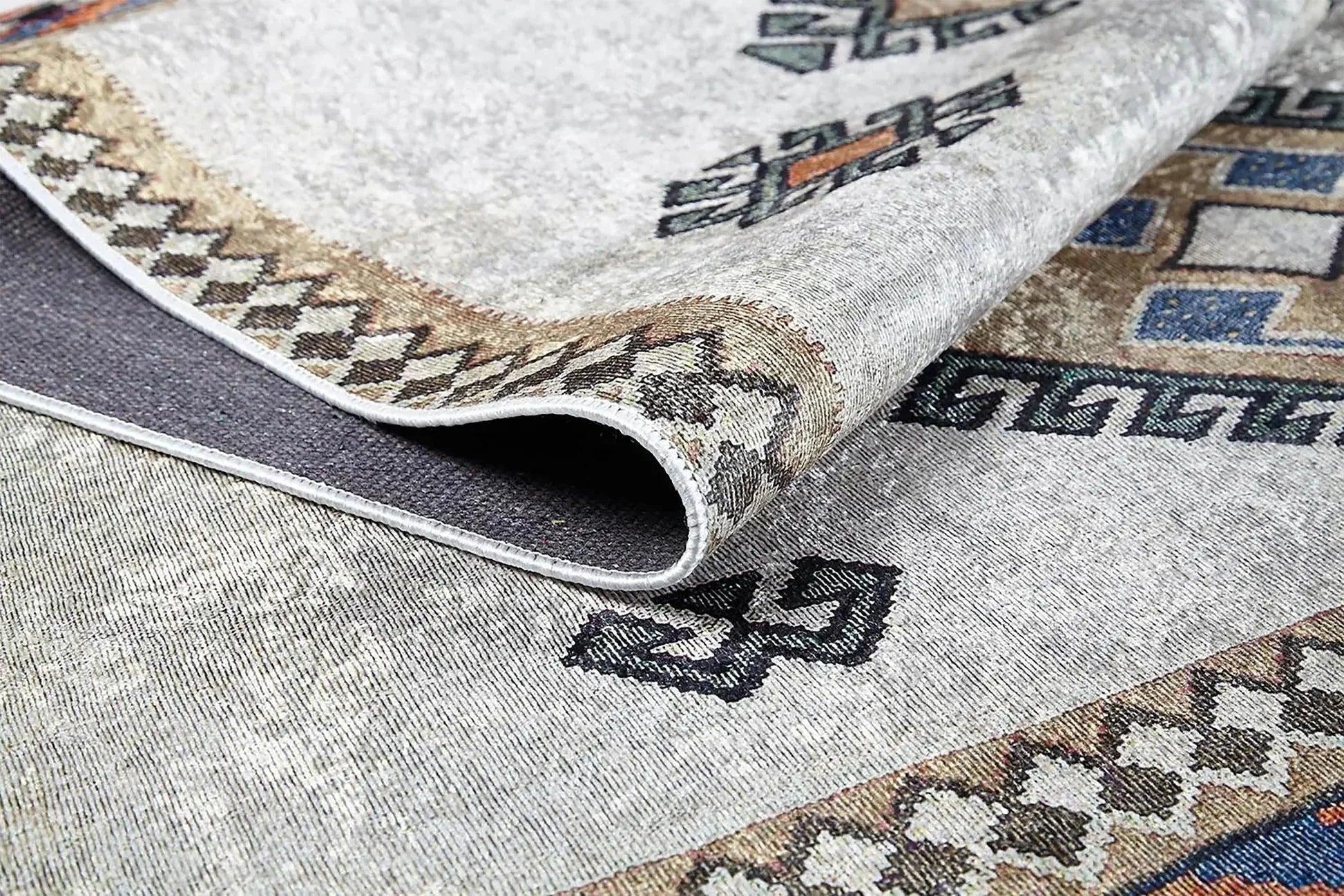 Anadolu Usulü Dekorasyon: Kilim, Ahşap ve Taşın Sıcak Uyumu