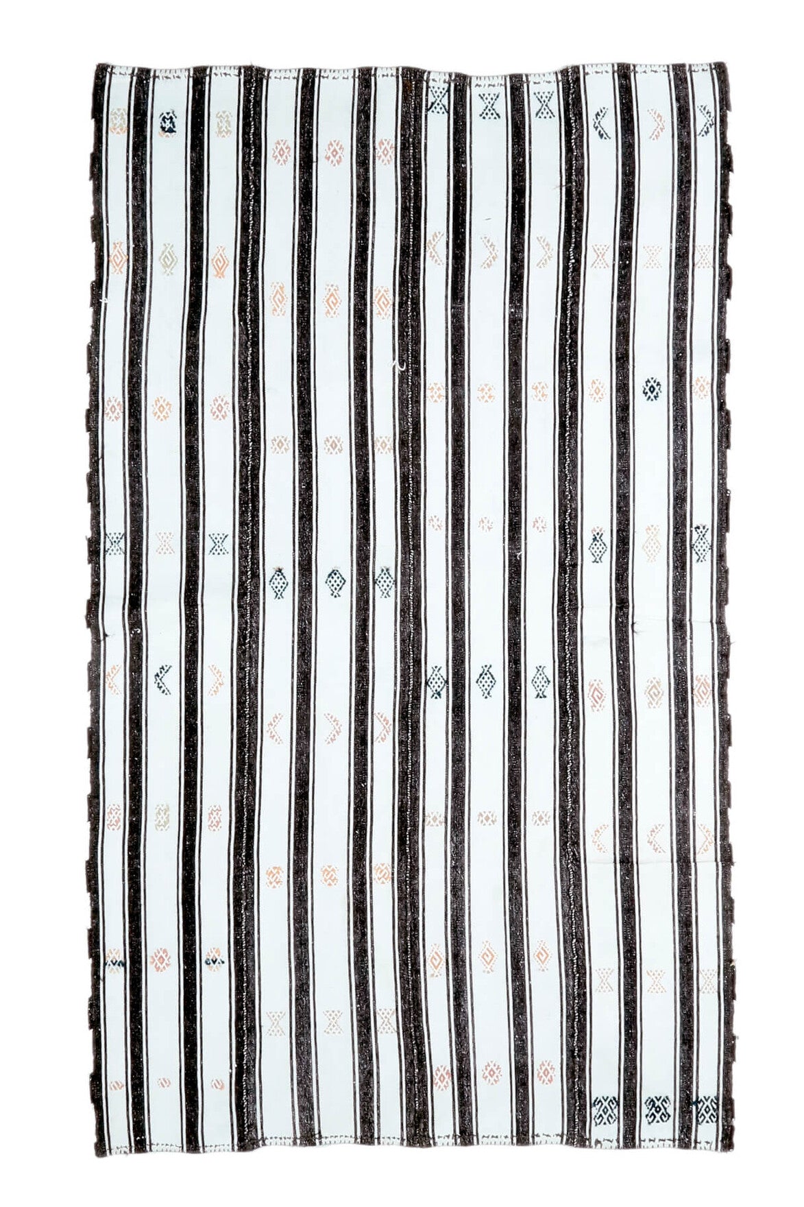 147x250 cm beyaz ve gri tribal desenli el dokuma vintage kilim – üstten tam görünüm