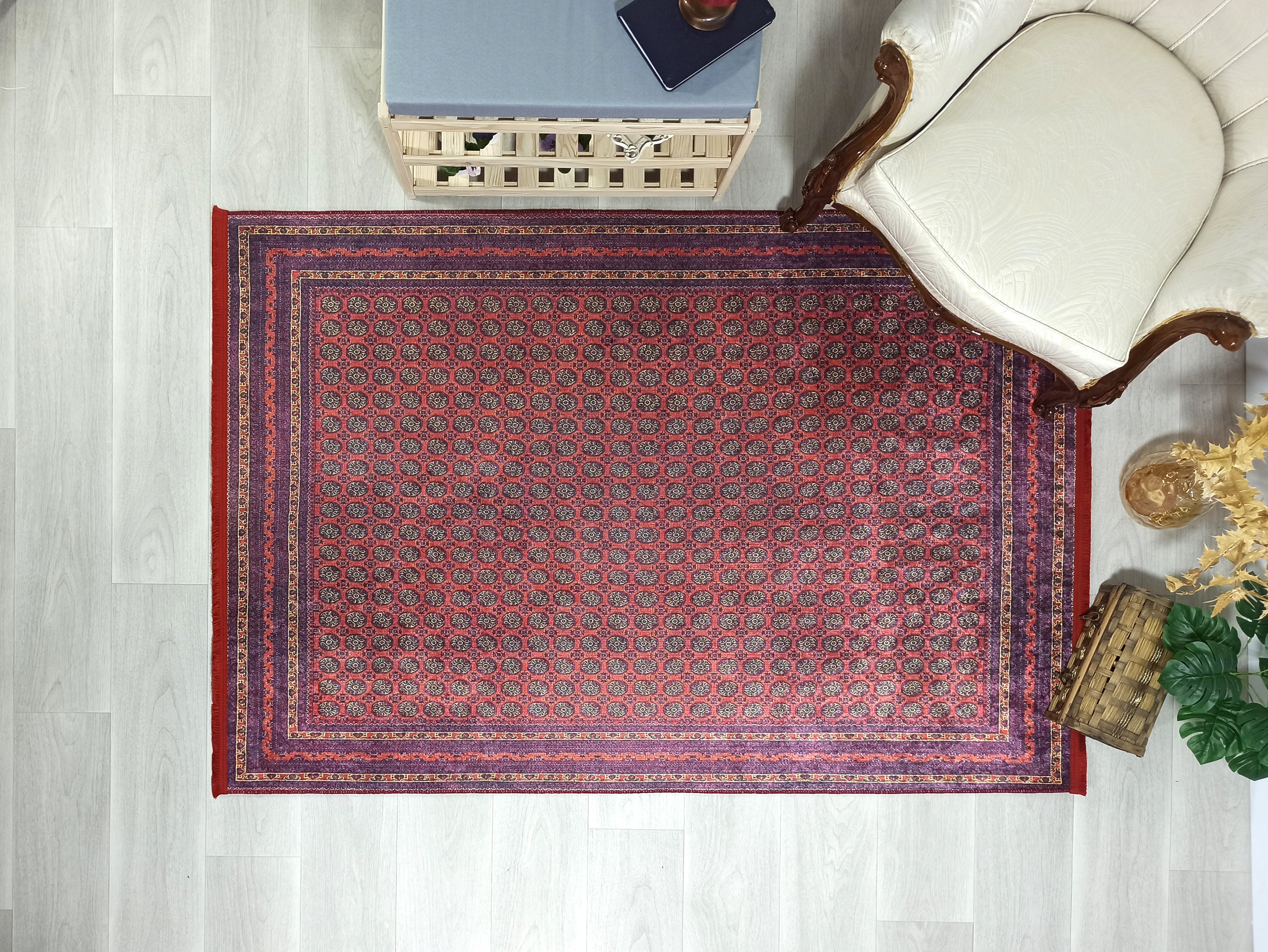 Klasik Bordo ve Lacivert Geometrik Desenli Geleneksel Halı - OUTLET - 46OU