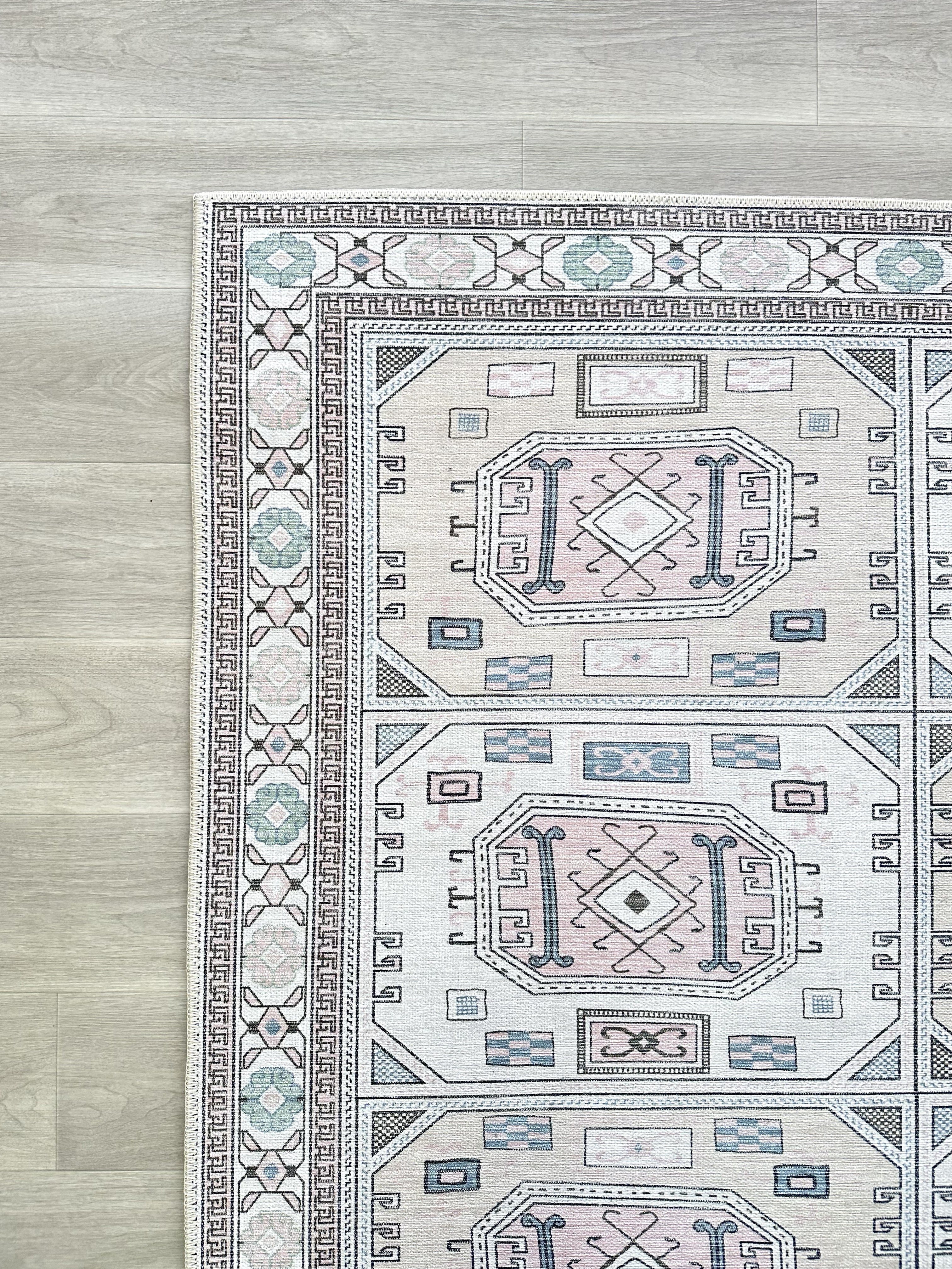 Geometrik Panel Desenli Krem ve Bej Etnik Halı - AR848BC
