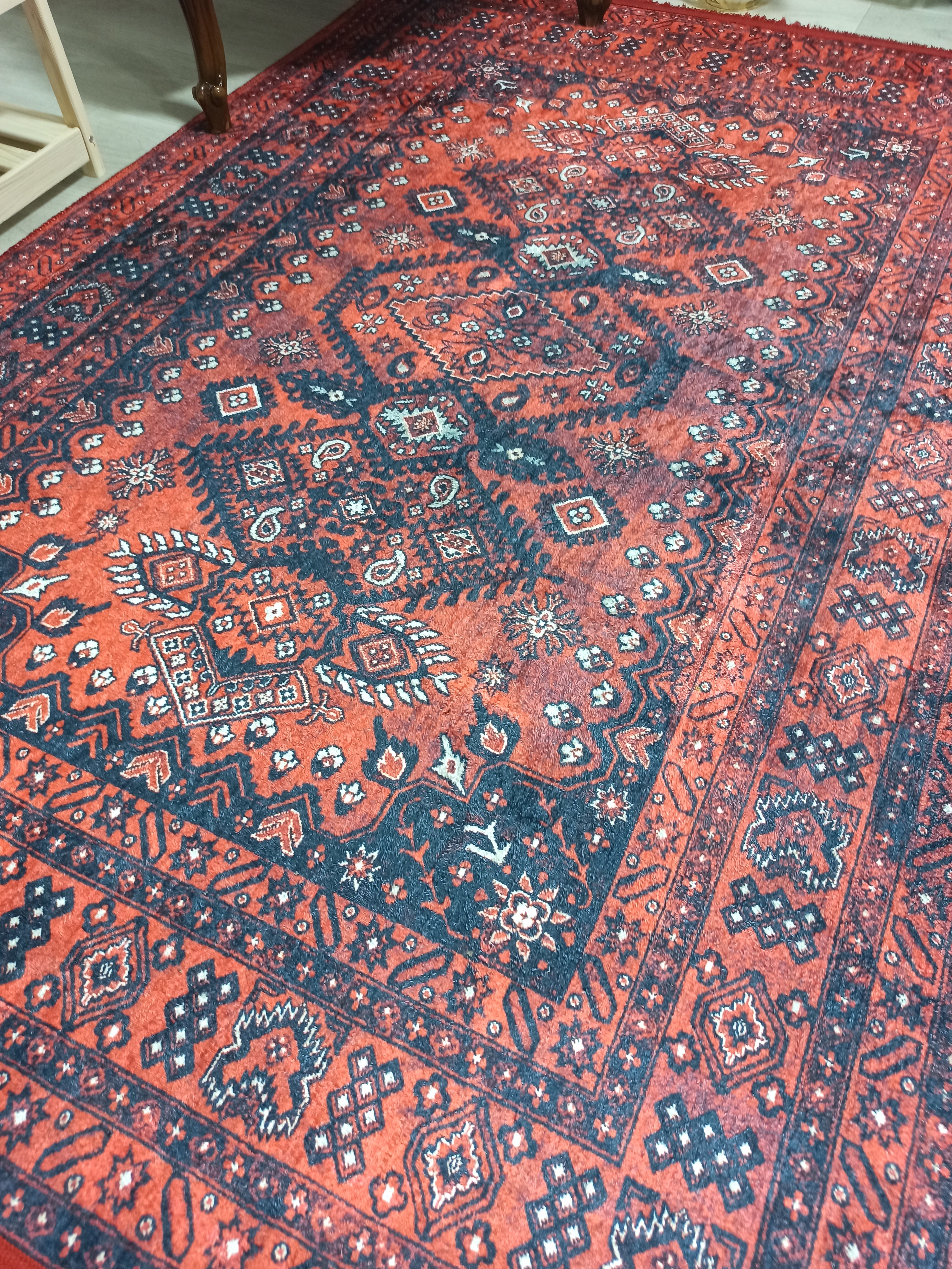 Uşak Medallion Burgundy Red Carpet - CLEARANCE - 950OU