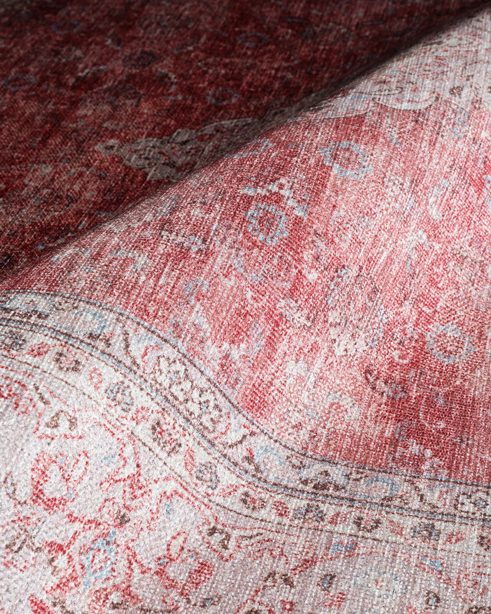 Geleneksel Floral Madalyon Desenli Pembe ve Gri Eskitme Halı - AR1008CP