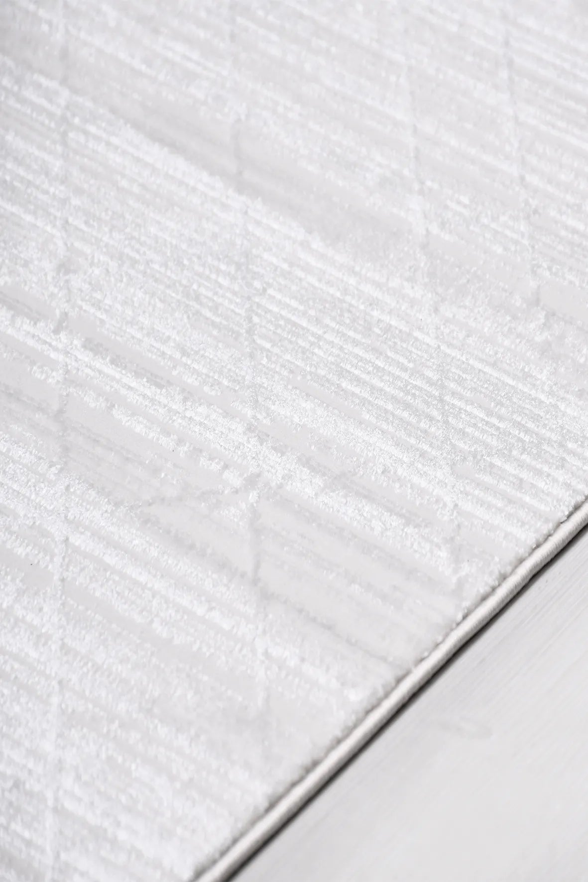 Krem ve Vizon Elmas Desenli Minimalist Halı