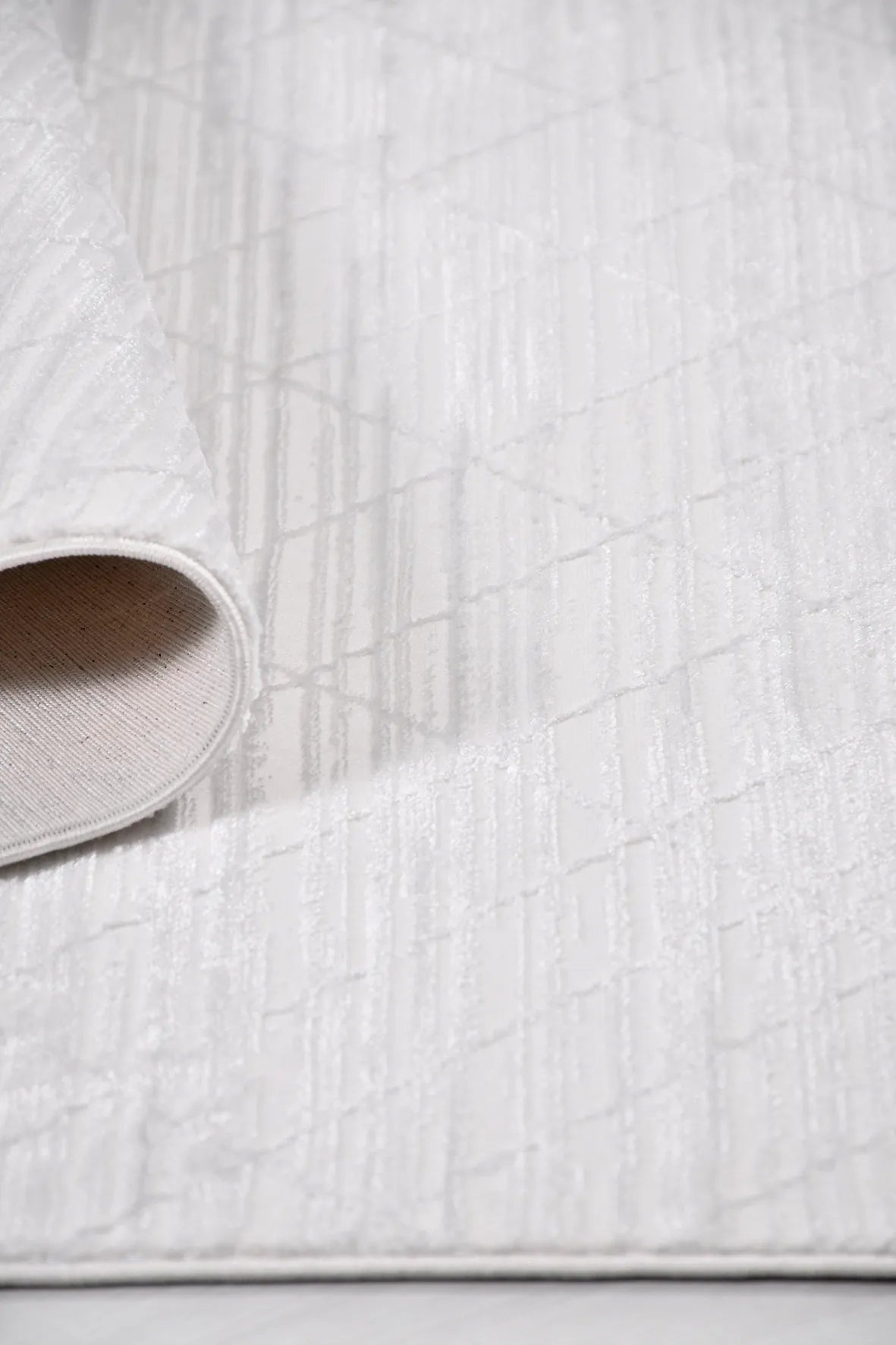 Krem ve Vizon Elmas Desenli Minimalist Halı