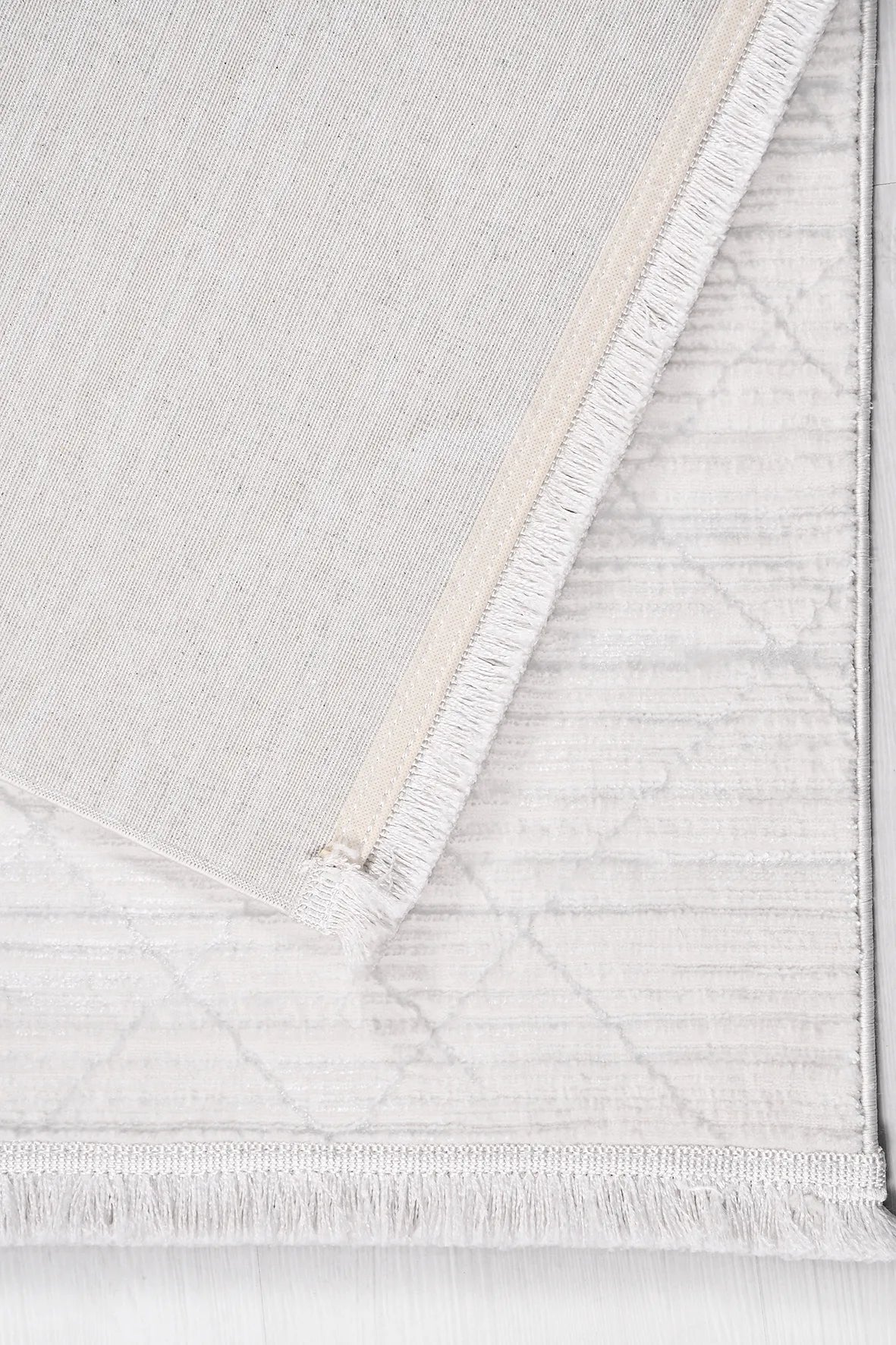 Krem ve Vizon Elmas Desenli Minimalist Halı