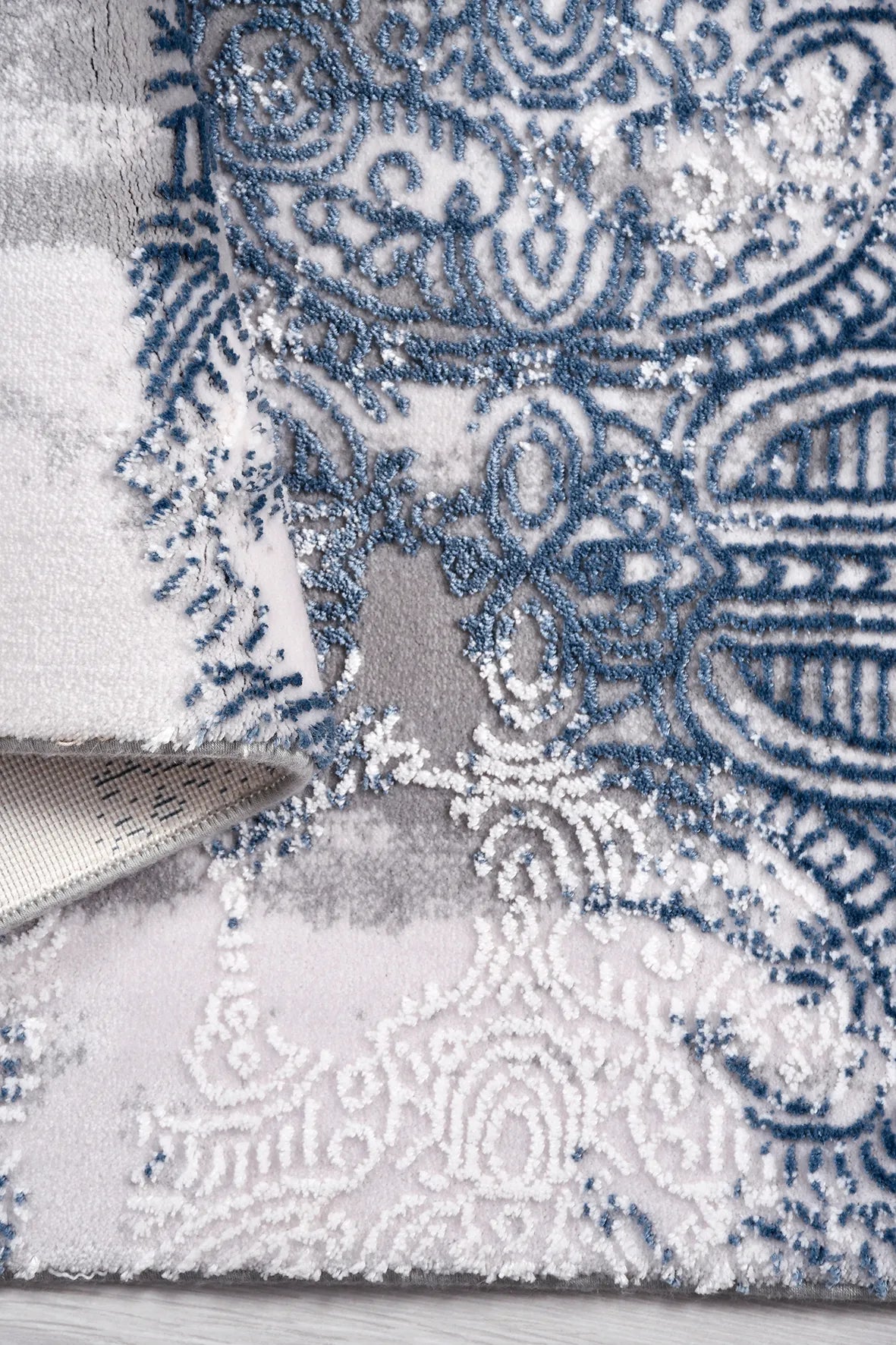 Mavi ve Gri Eskitme Desenli Modern Halı