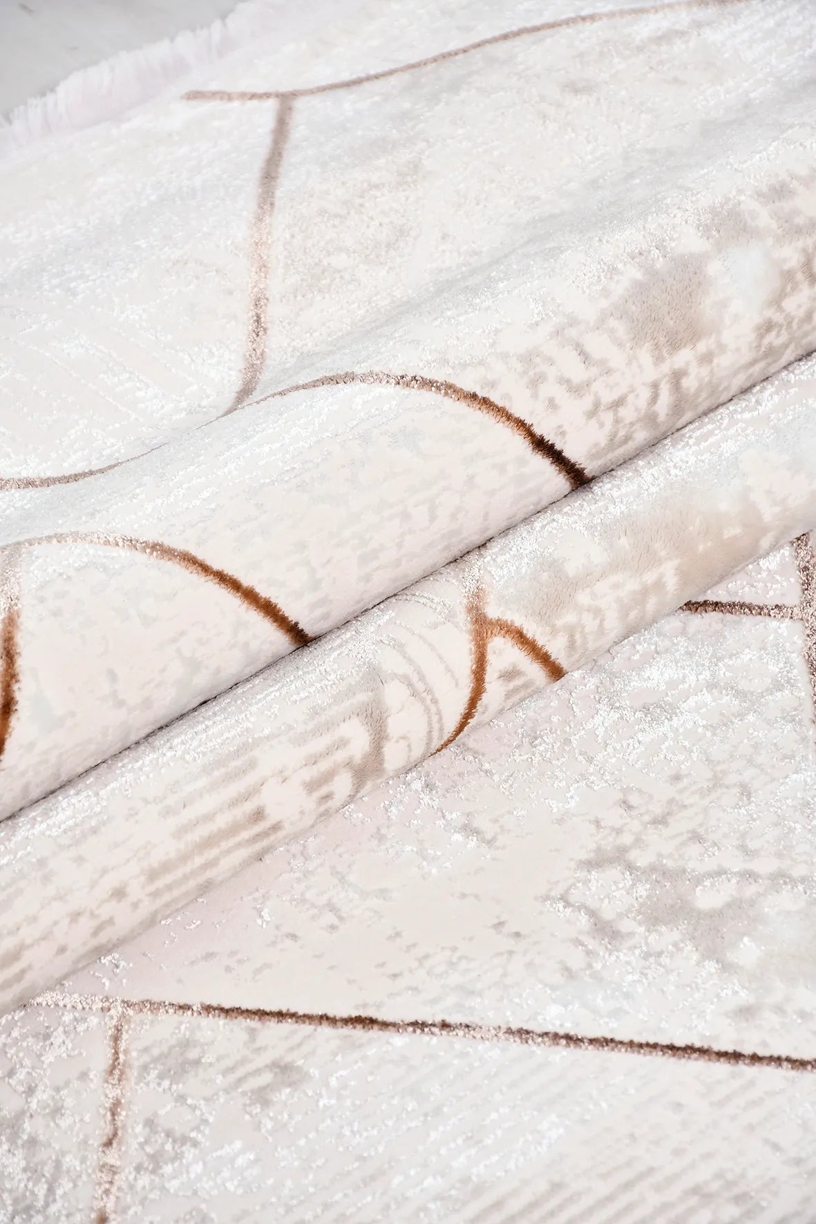 Krem ve Kahve Çizgili Geometrik Modern Halı