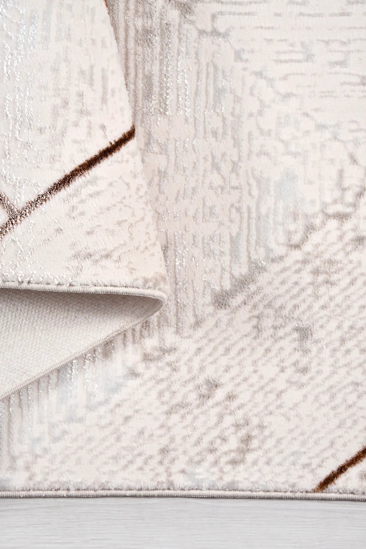 Krem ve Kahve Çizgili Geometrik Modern Halı