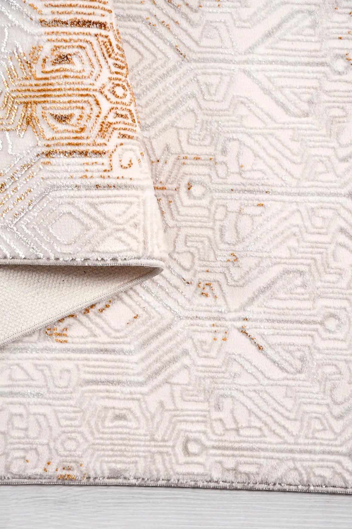 Krem ve Altın Eskitme Geometrik Halı