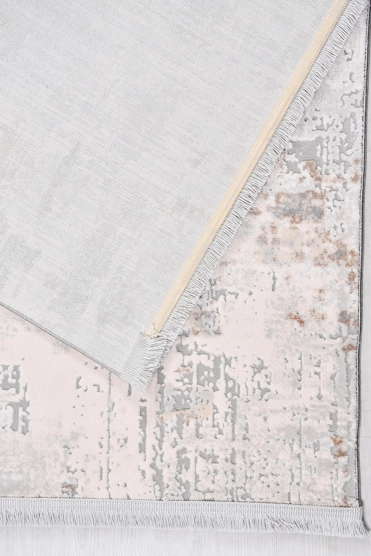 Gri ve Krem Abstract Soyut Eskitme Desenli Halı