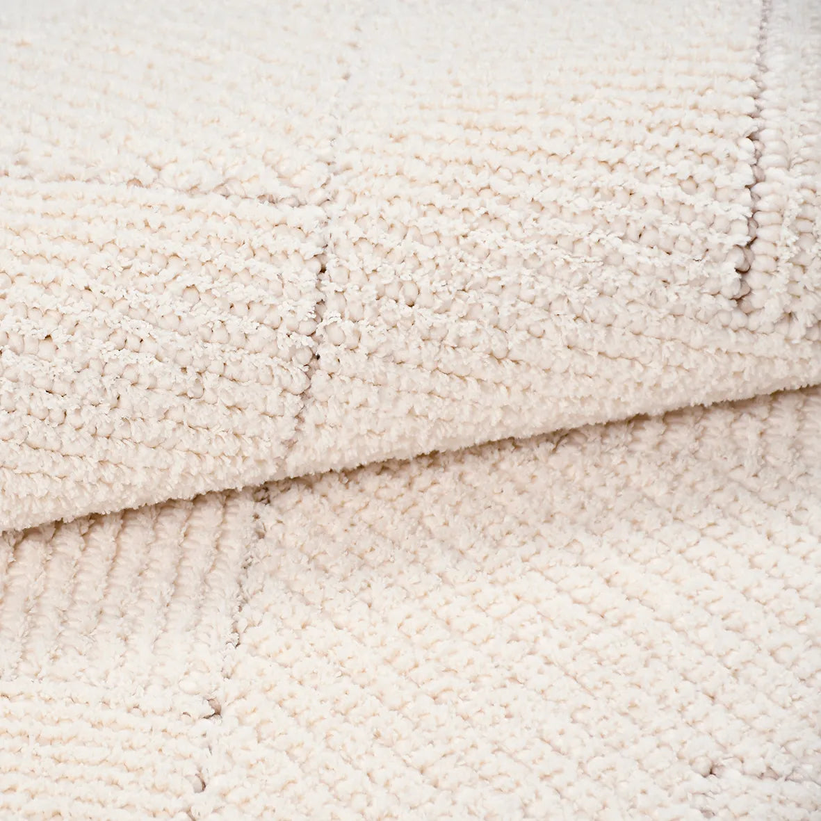 MARGİN-Beyaz- Özel Ölçü- Oturma Odası, Koridor, Yatak Odası Halısı- Robot Süpürgeye Uyumlu-Kolay Temizlenebilir- Uygun Fiyat
