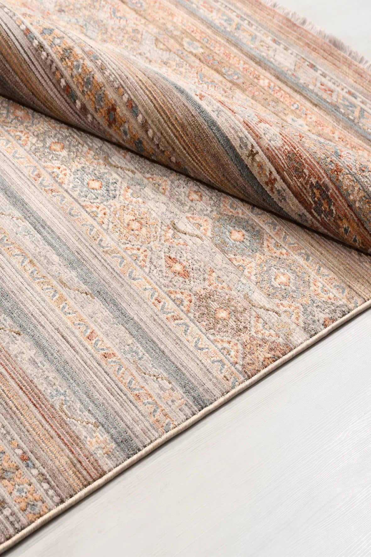 Renkli Çizgili Degrade Vintage Halı