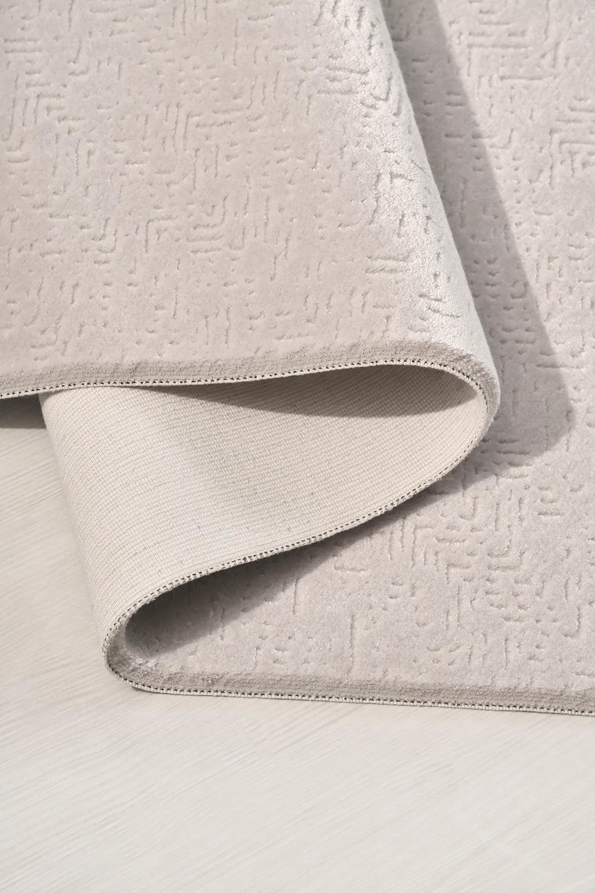 Bej Eskitme Dokulu Modern Halı