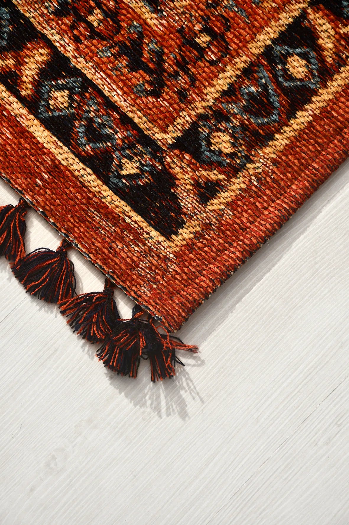 Kiremit Bordürlü Vintage Saçaklı Kilim