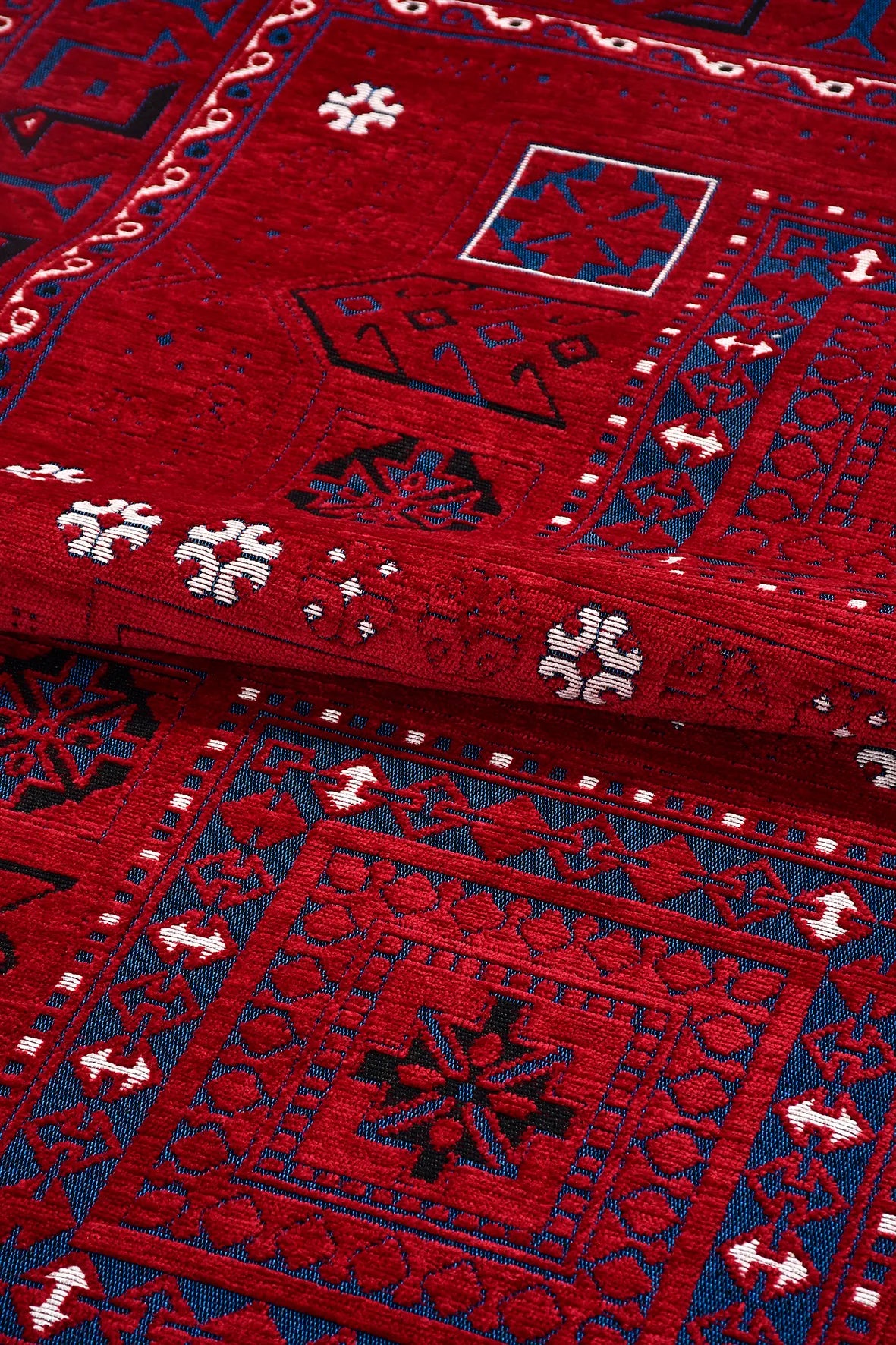 Kırmızı Geleneksel Göbekli Kilim