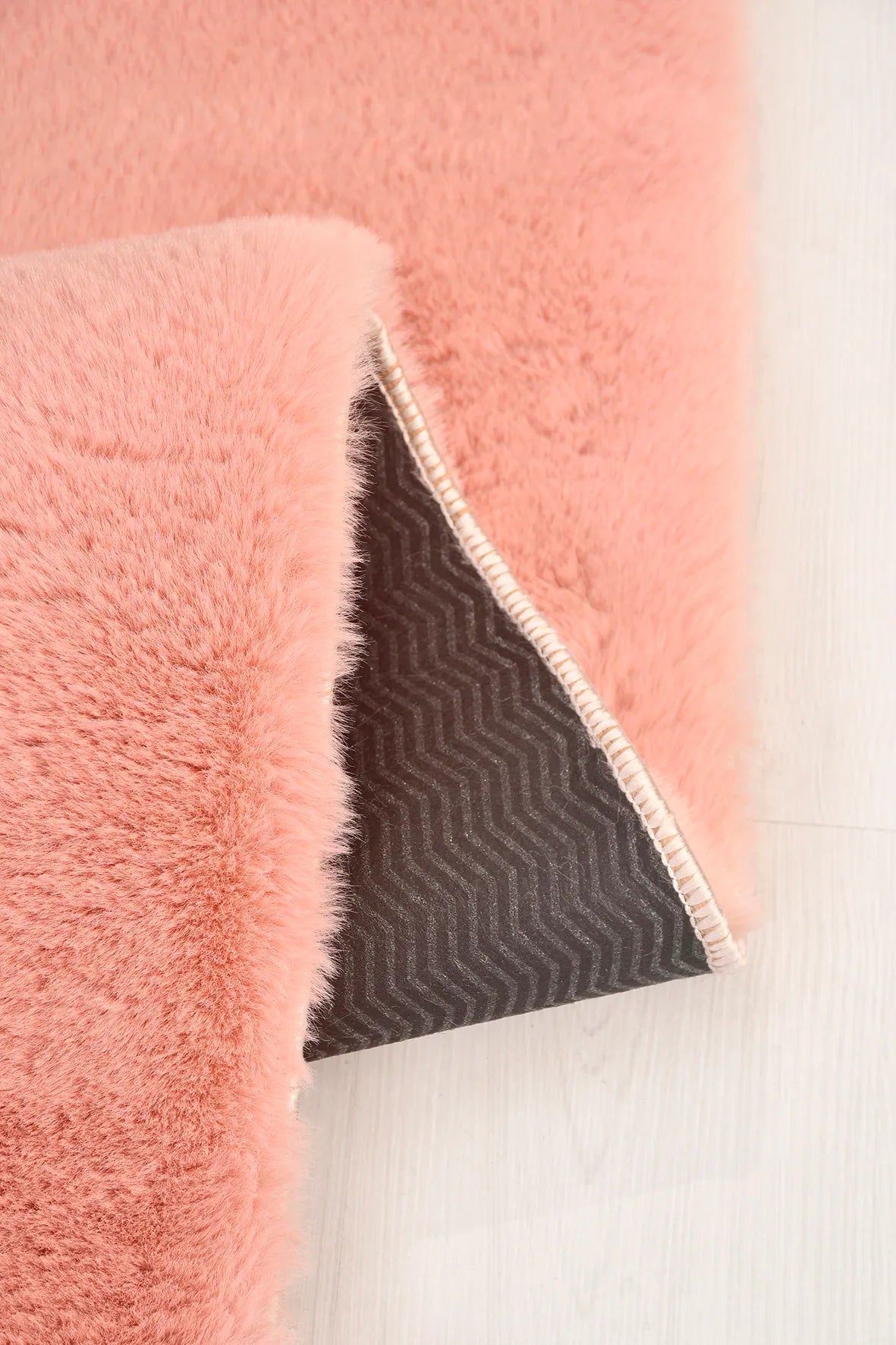 Rose Pembe Ekstra Yumuşak Tavşan Peluş Halı