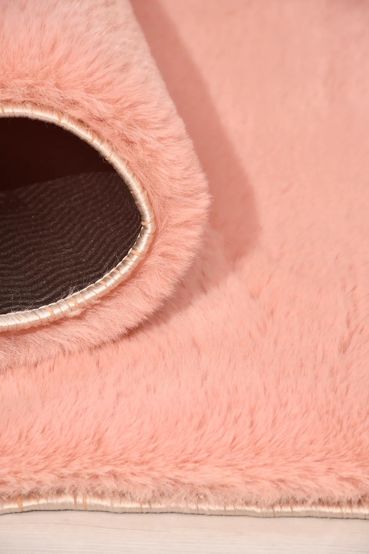 Rose Pembe Ekstra Yumuşak Tavşan Peluş Halı