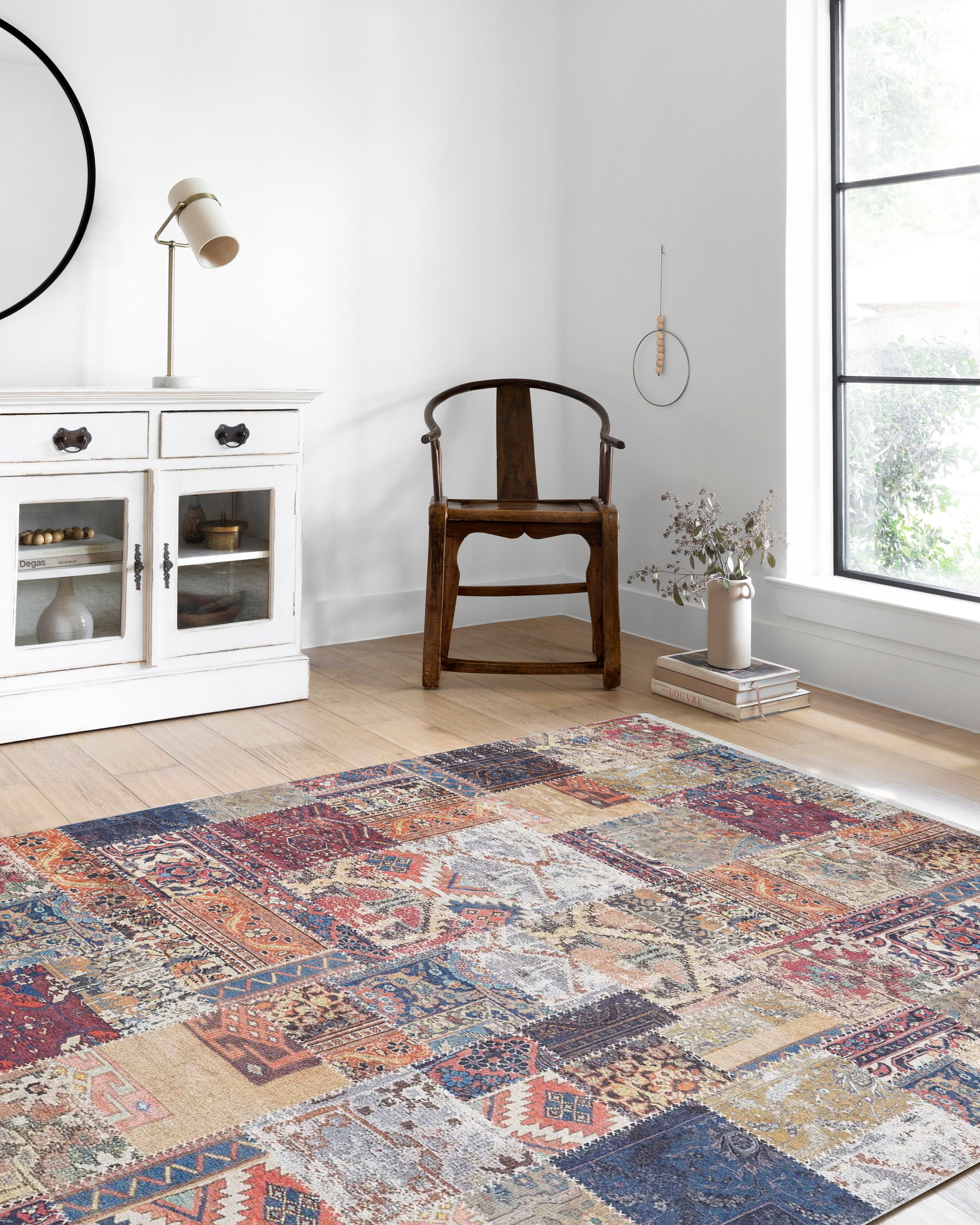 Çok Renkli Eskitme Desenli Patchwork Görünümlü Halı