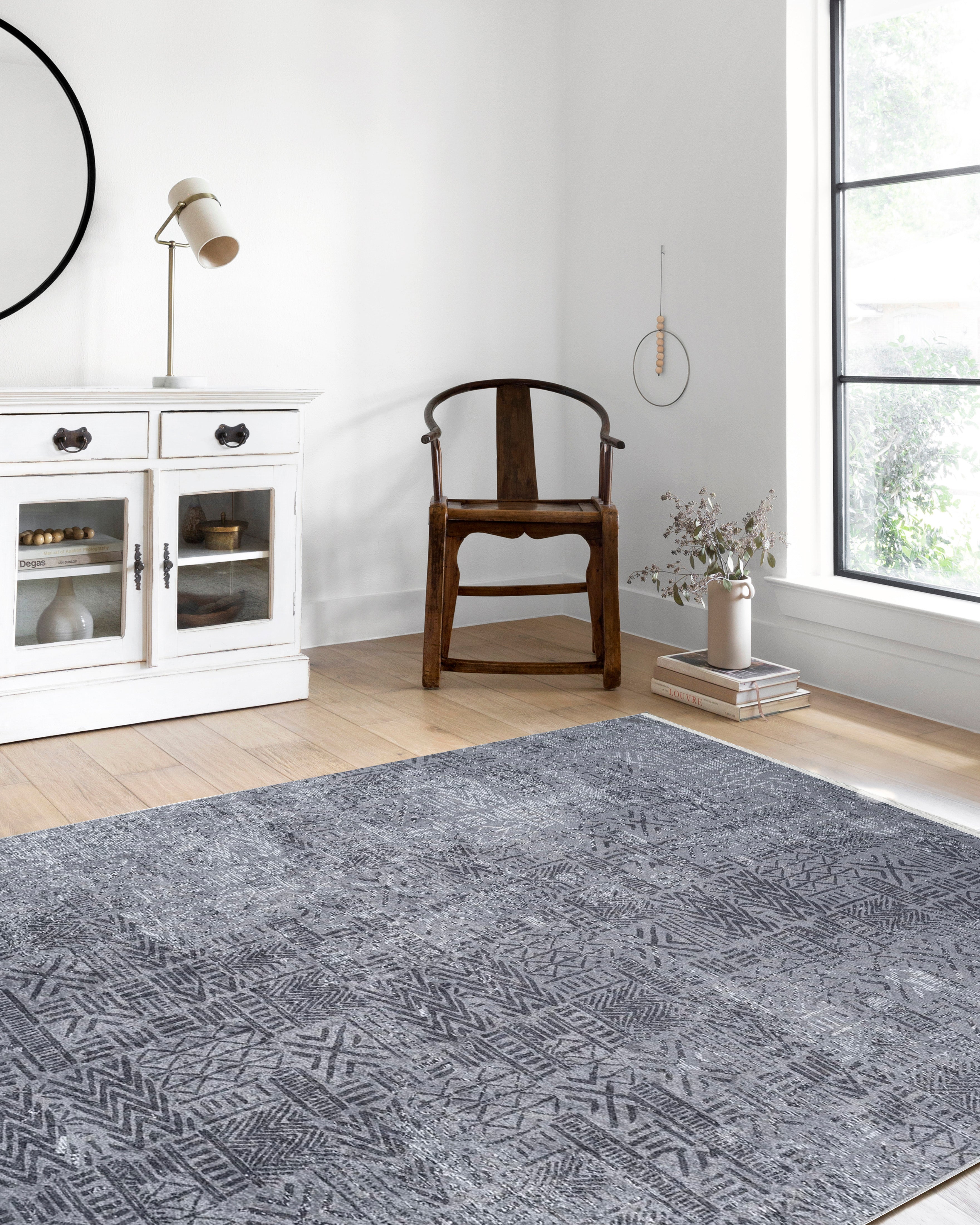 Koyu Gri Etnik Geometrik Desenli Modern Halı