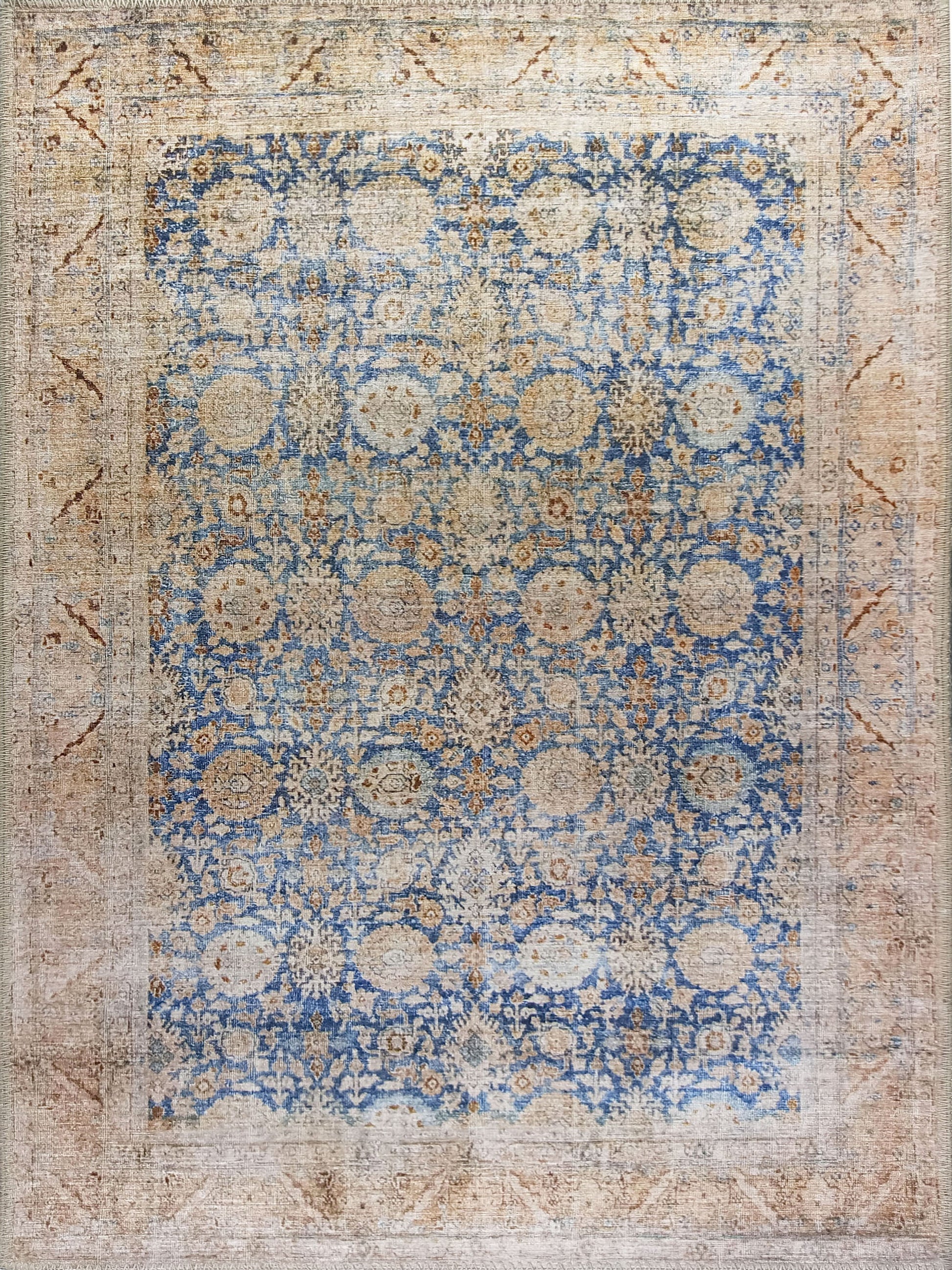 Mavi ve Bej Eskitme Desenli Vintage Halı