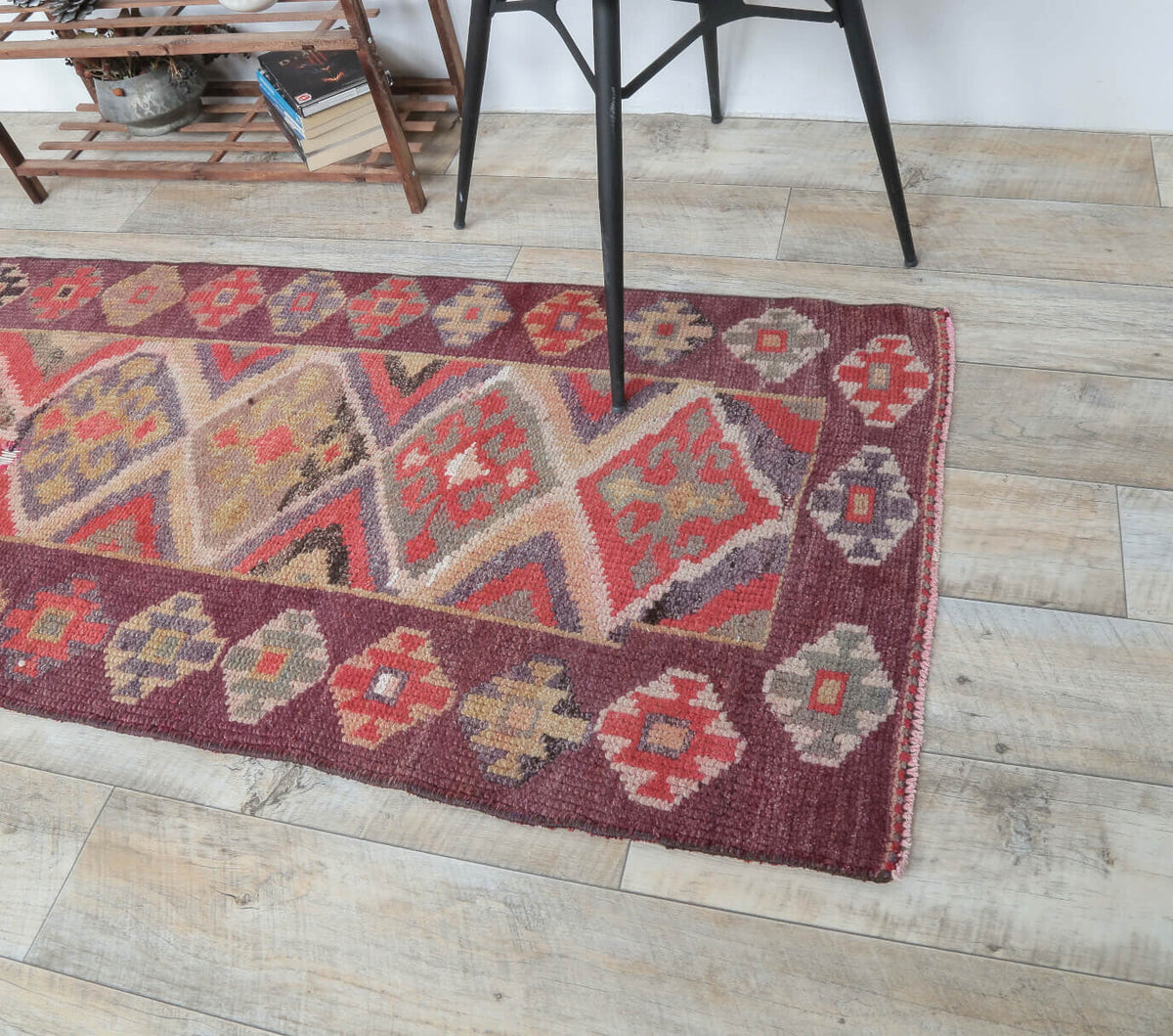 El yapımı vintage yolluk 61x305 cm i̇kat desenli yün - yakın çekim doku detayı