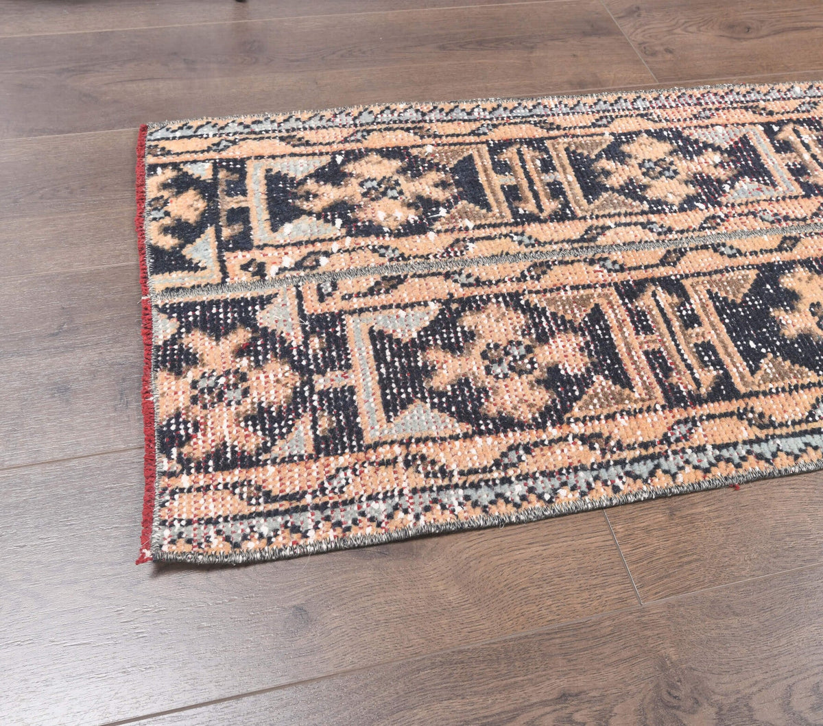 El yapımı vintage yolluk 48x318 cm i̇kat desenli yün - kenar ve saçak detayı