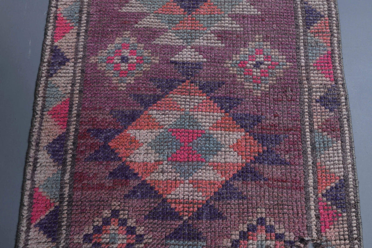 El yapımı vintage yolluk 74x330 cm i̇kat desenli yün - üstten görünüm