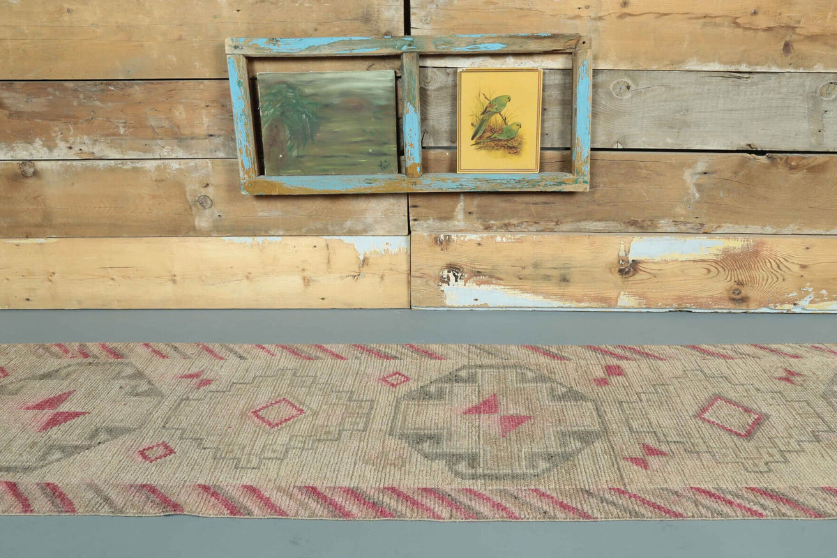 El yapımı vintage yolluk 74x338 cm geometrik desenli yün - yakın çekim doku detayı