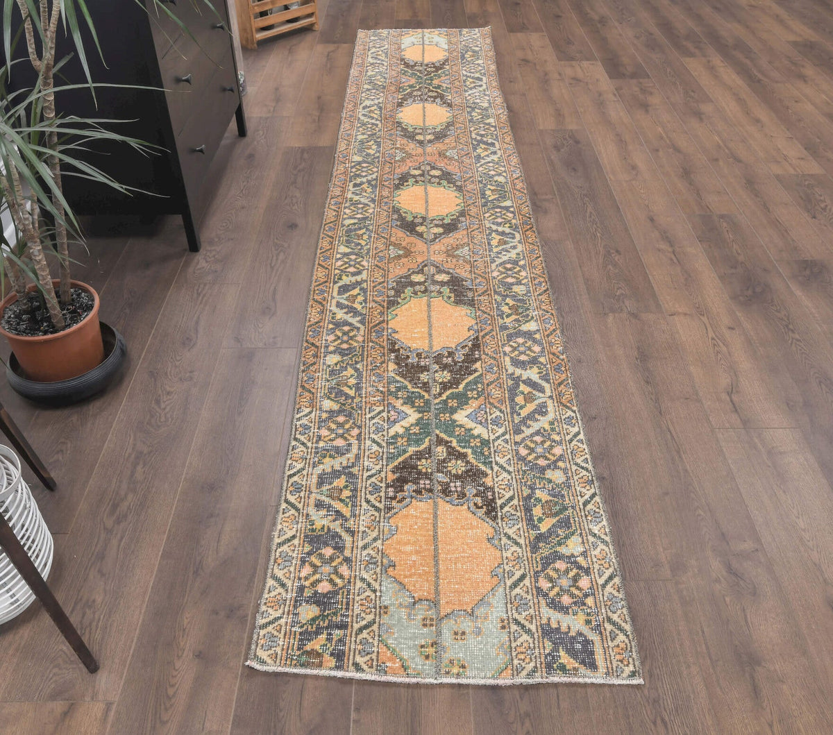 El yapımı vintage yolluk 64x345 cm i̇kat desenli yün - yakın çekim doku detayı