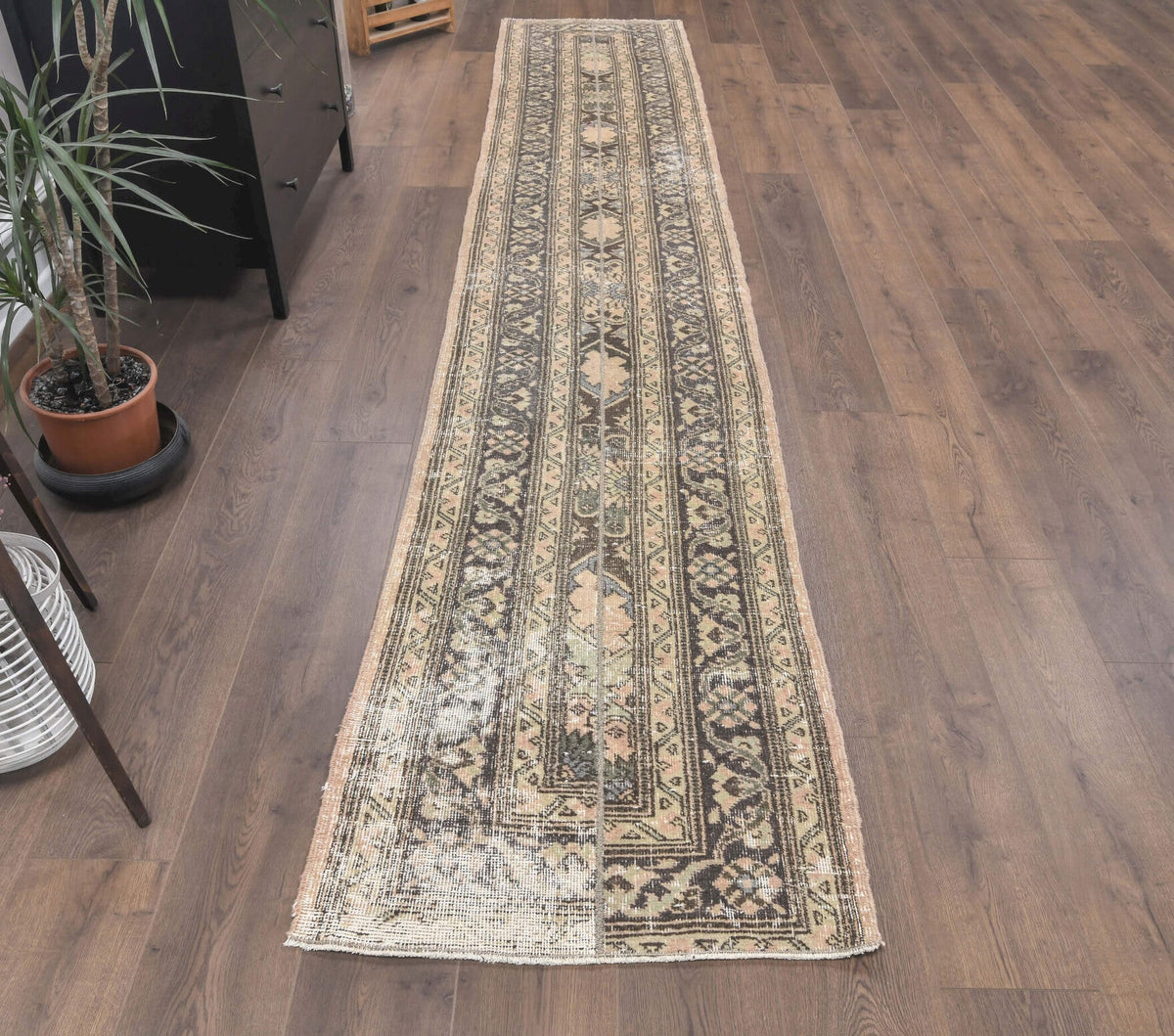 El yapımı vintage yolluk 74x381 cm i̇kat desenli yün - yakın çekim doku detayı