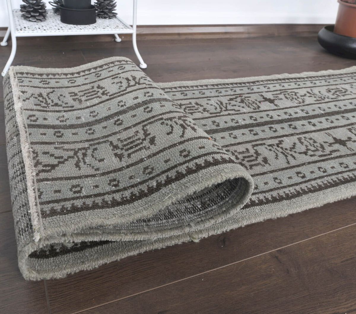 El yapımı vintage yolluk 56x188 cm çiçek desenli desenli yün - üstten görünüm