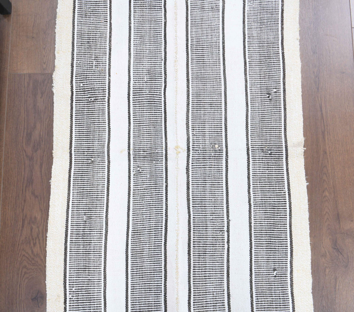 El yapımı vintage yolluk 66x170 cm çizgili desenli yün - kenar ve saçak detayı