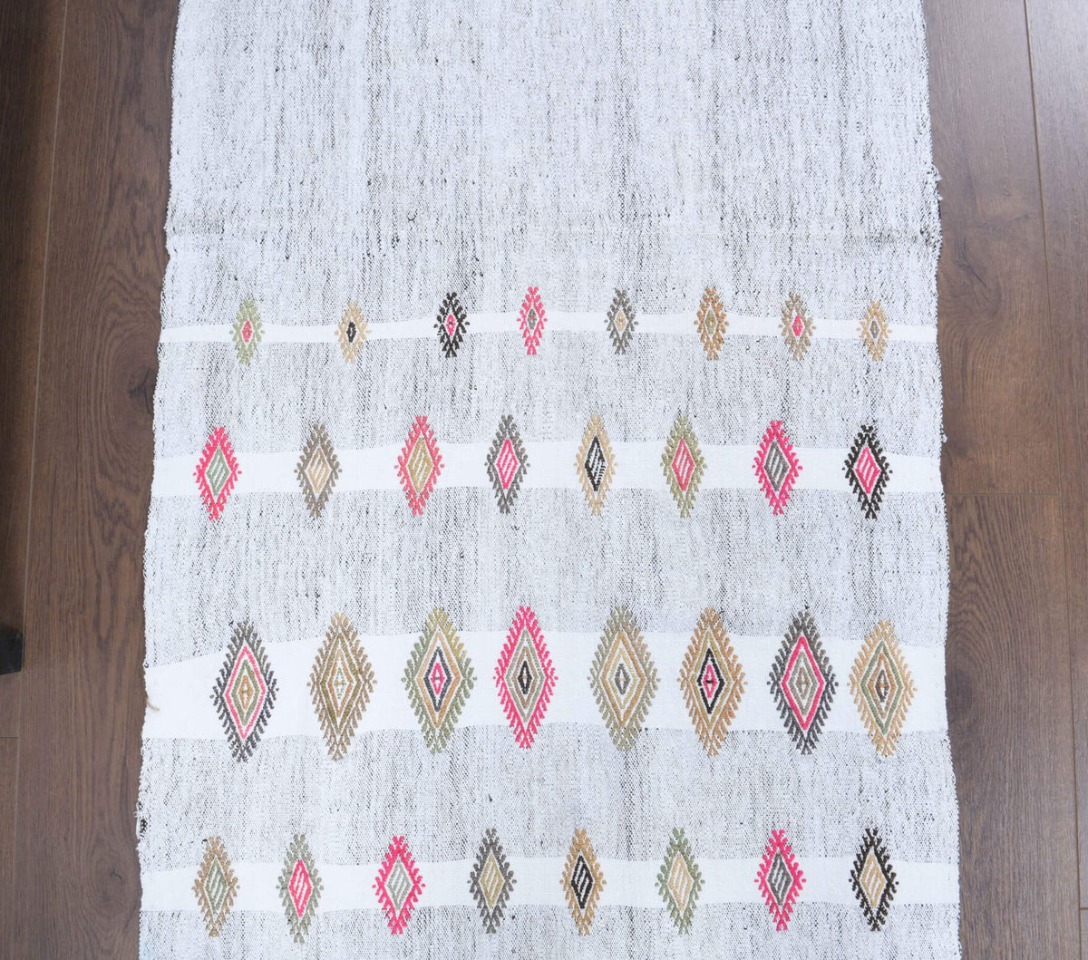 El yapımı vintage yolluk 74x180 cm düz desenli yün - kenar ve saçak detayı