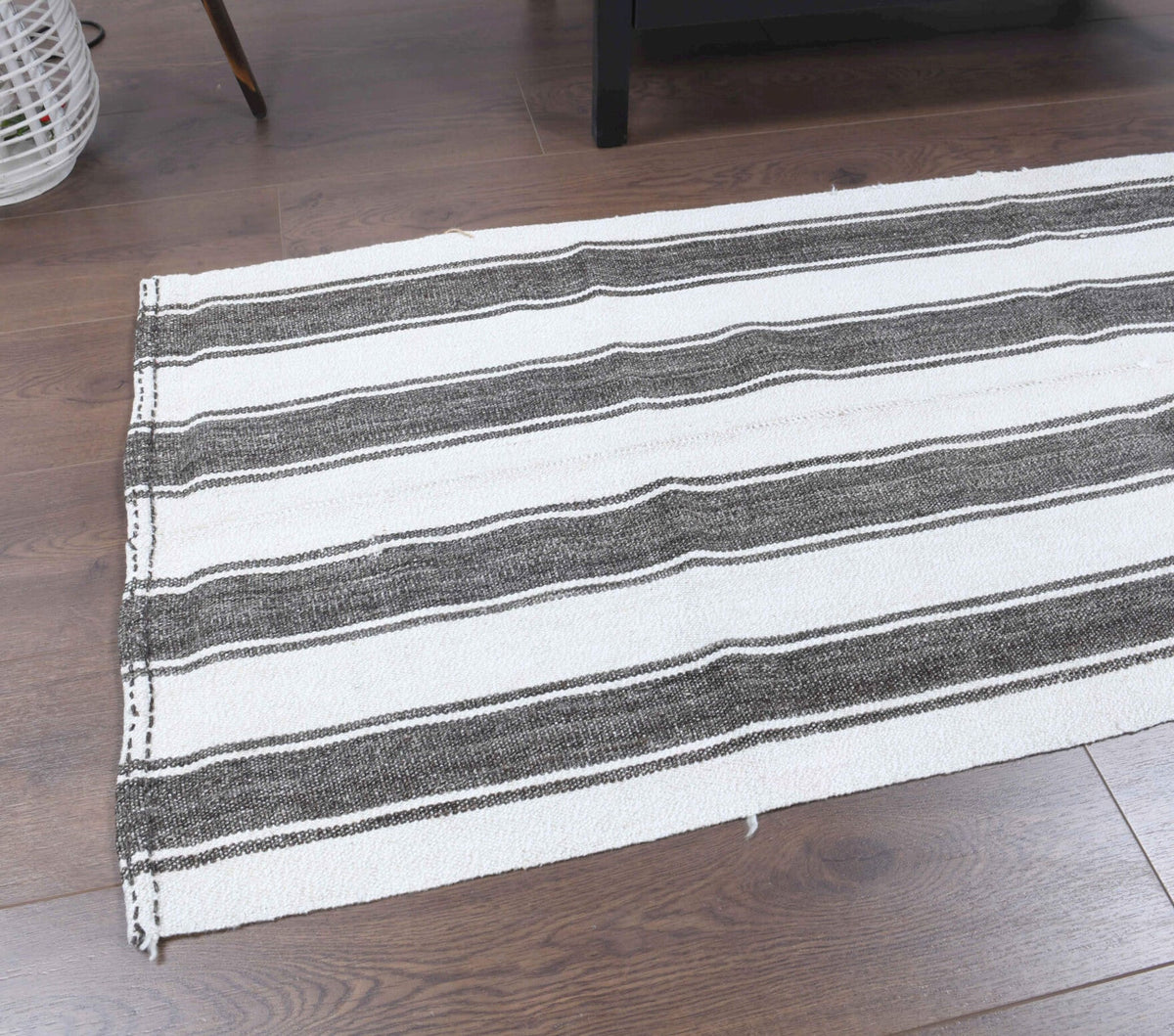 El yapımı vintage yolluk 66x180 cm çizgili desenli yün - kenar ve saçak detayı