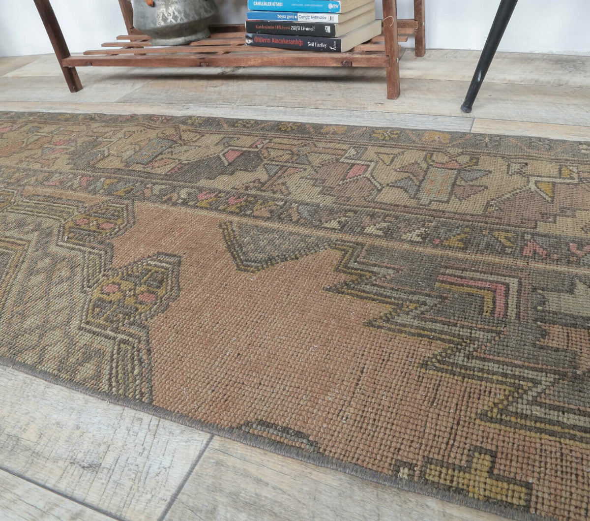 El yapımı vintage yolluk 51x218 cm bordürlü desenli yün - desen detayı