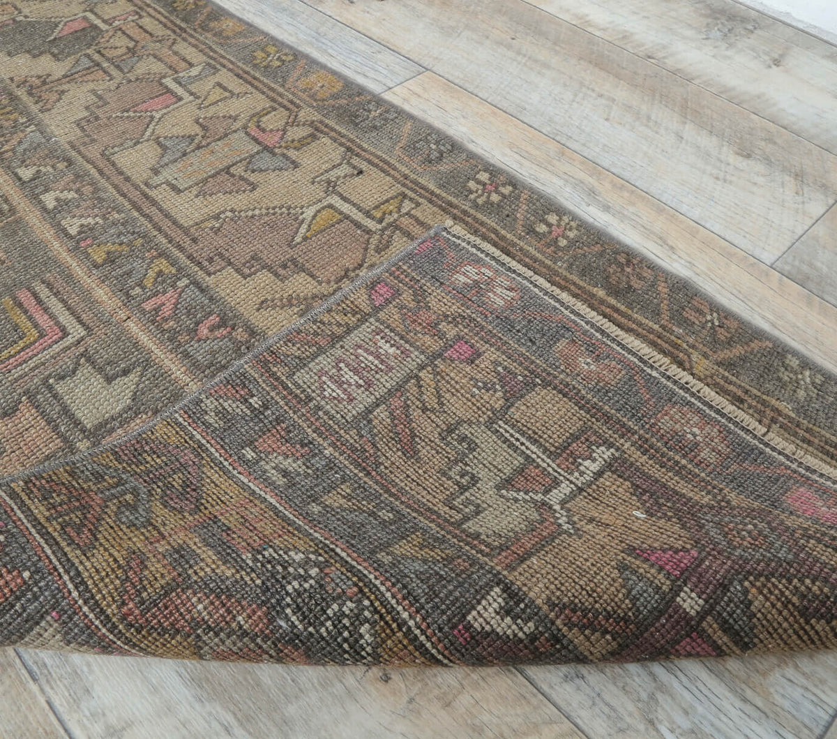 El yapımı vintage yolluk 51x218 cm bordürlü desenli yün - mekan görünümü