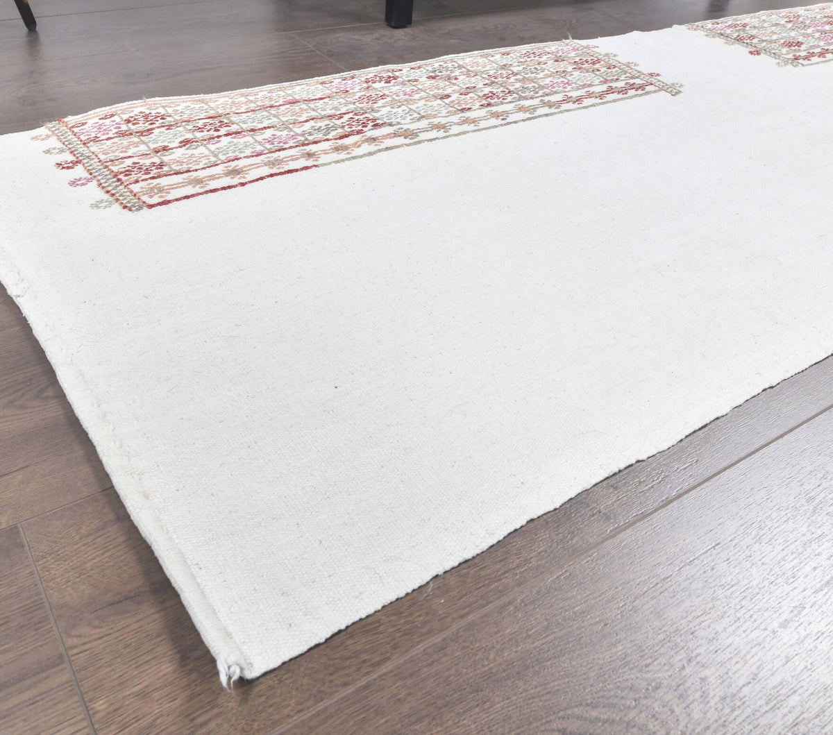 El yapımı vintage yolluk 71x216 cm düz desenli yün - kenar ve saçak detayı