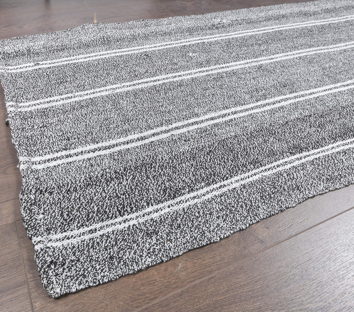 El yapımı vintage yolluk 74x226 cm çizgili desenli yün - kenar ve saçak detayı