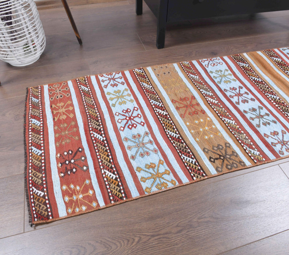 El yapımı vintage yolluk 61x213 cm kilim desenli yün - kenar ve saçak detayı