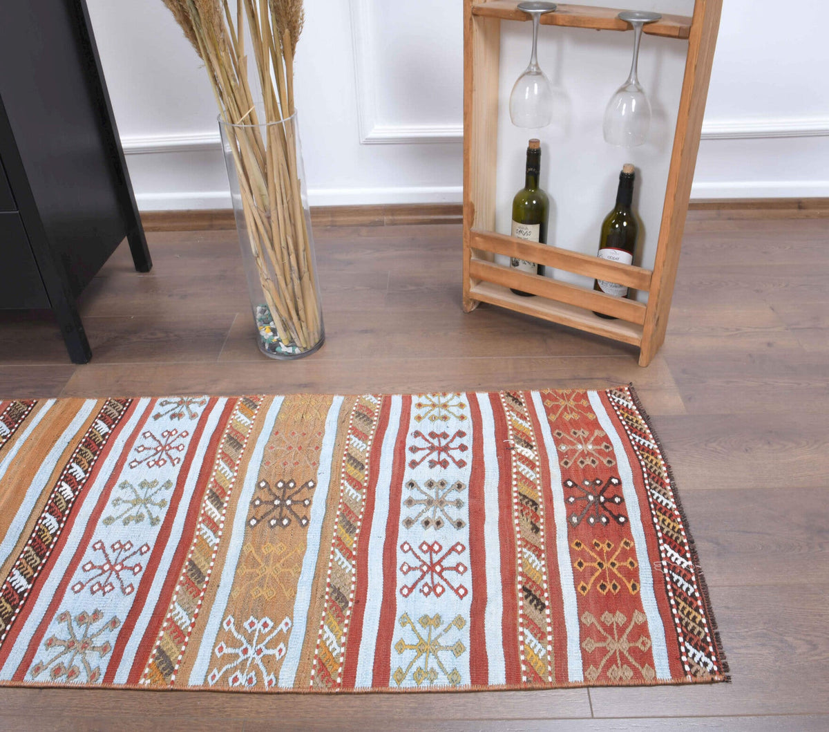 El yapımı vintage yolluk 61x213 cm kilim desenli yün - açık alan görünümü