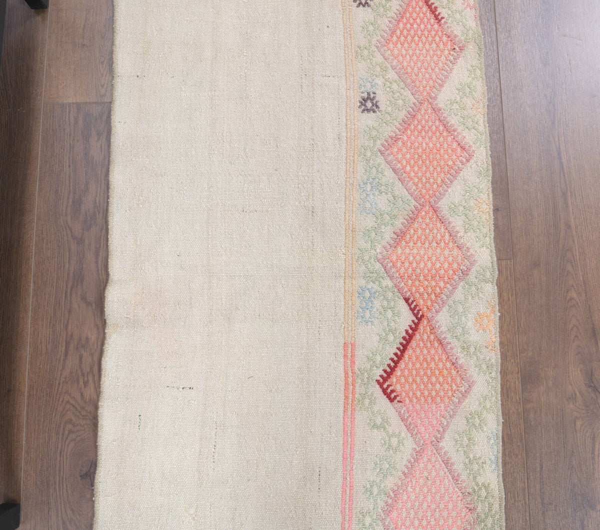 El yapımı vintage yolluk 61x208 cm düz desenli yün - mekan görünümü