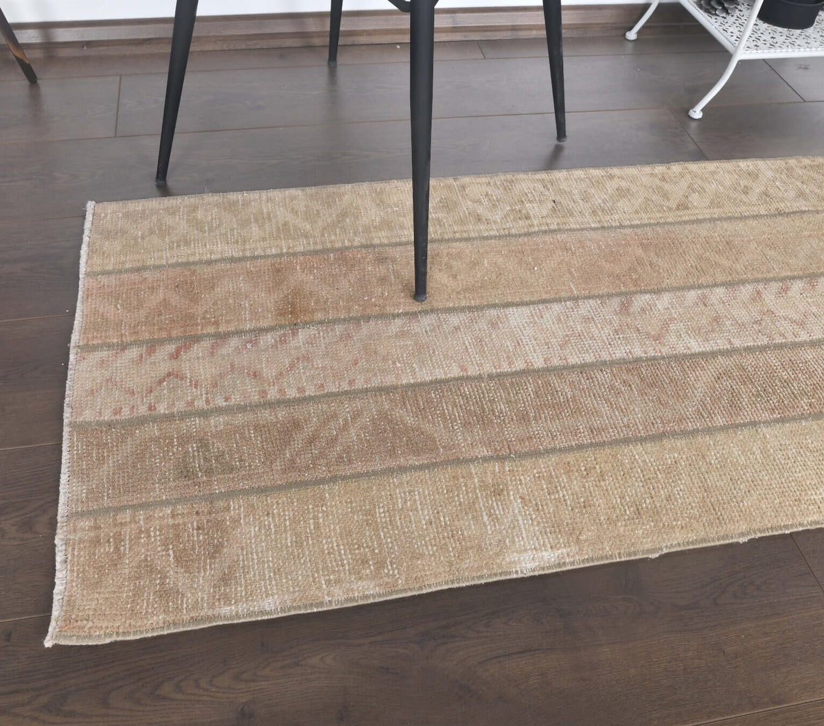 El yapımı vintage yolluk 64x246 cm düz desenli yün - yakın çekim doku detayı