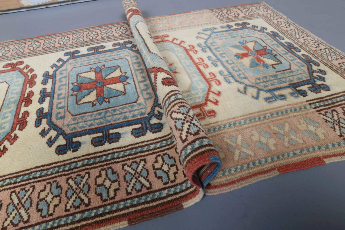 El yapımı vintage yolluk 74x244 cm bordürlü desenli yün - üstten görünüm