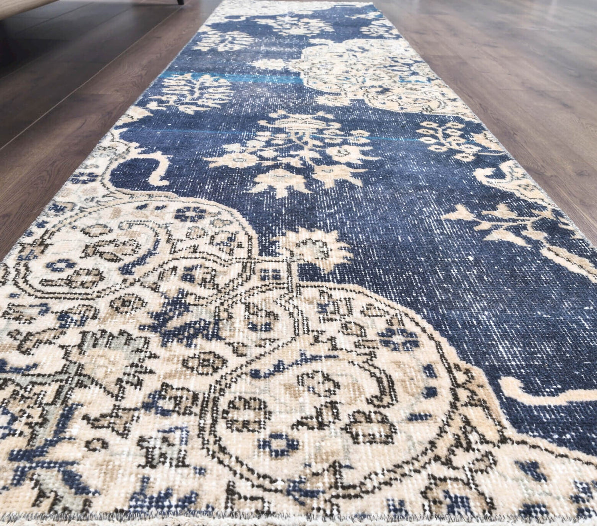 El yapımı vintage yolluk 61x244 cm çiçek desenli desenli yün - mekan görünümü