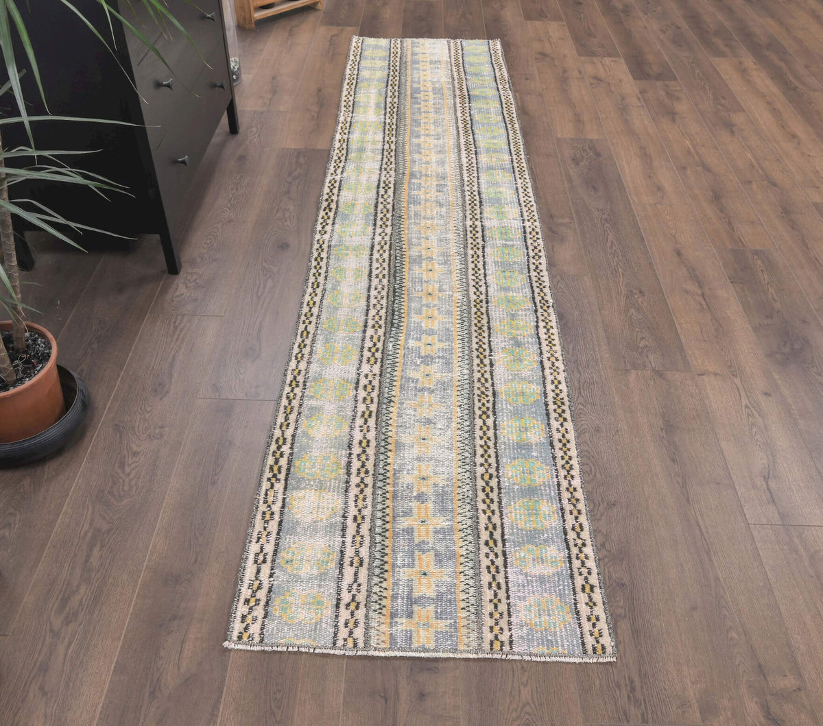 El yapımı vintage yolluk 66x284 cm i̇kat desenli yün - kenar ve saçak detayı