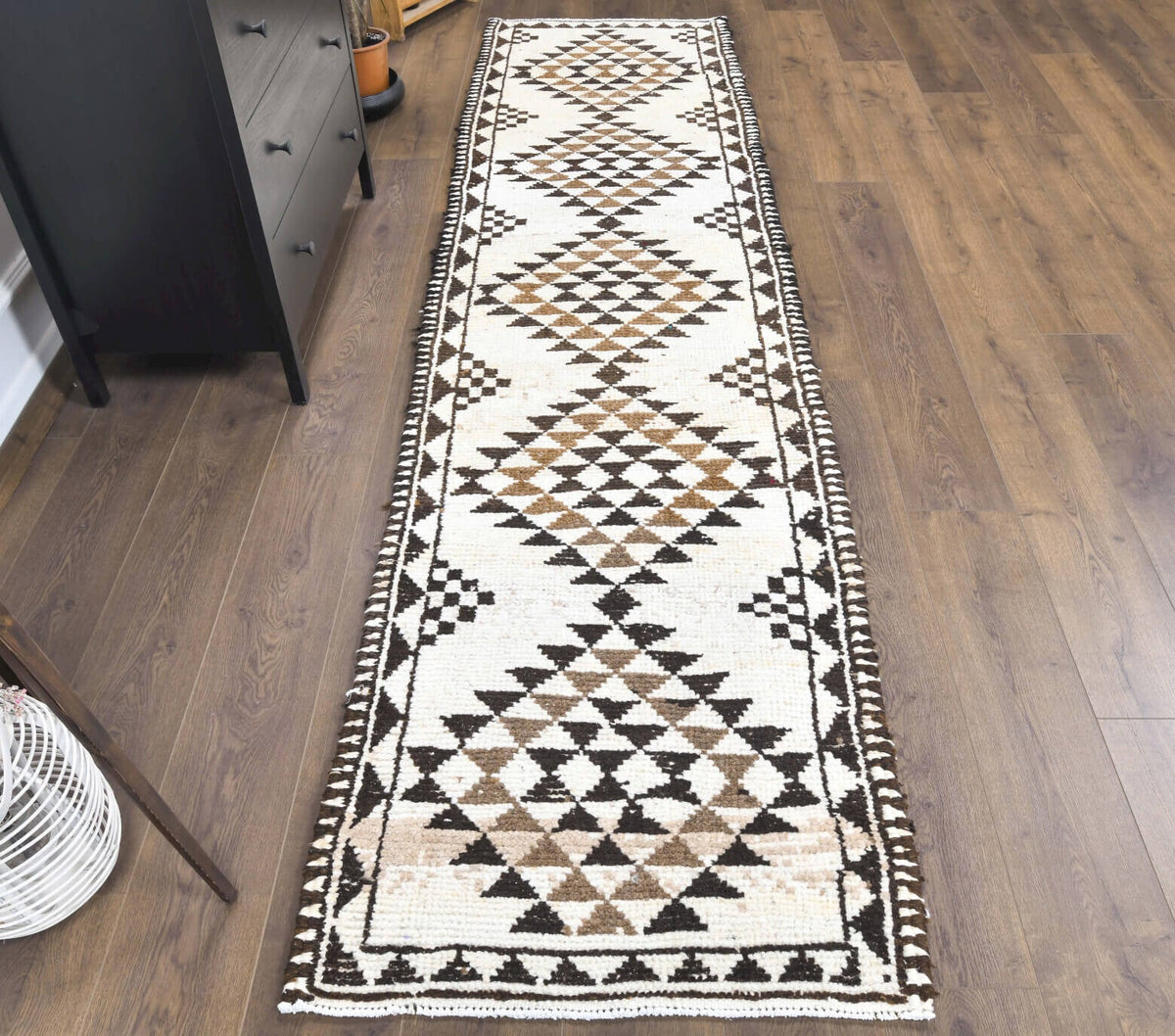 El yapımı vintage yolluk 79x318 cm geometrik desenli yün - yakın çekim doku detayı