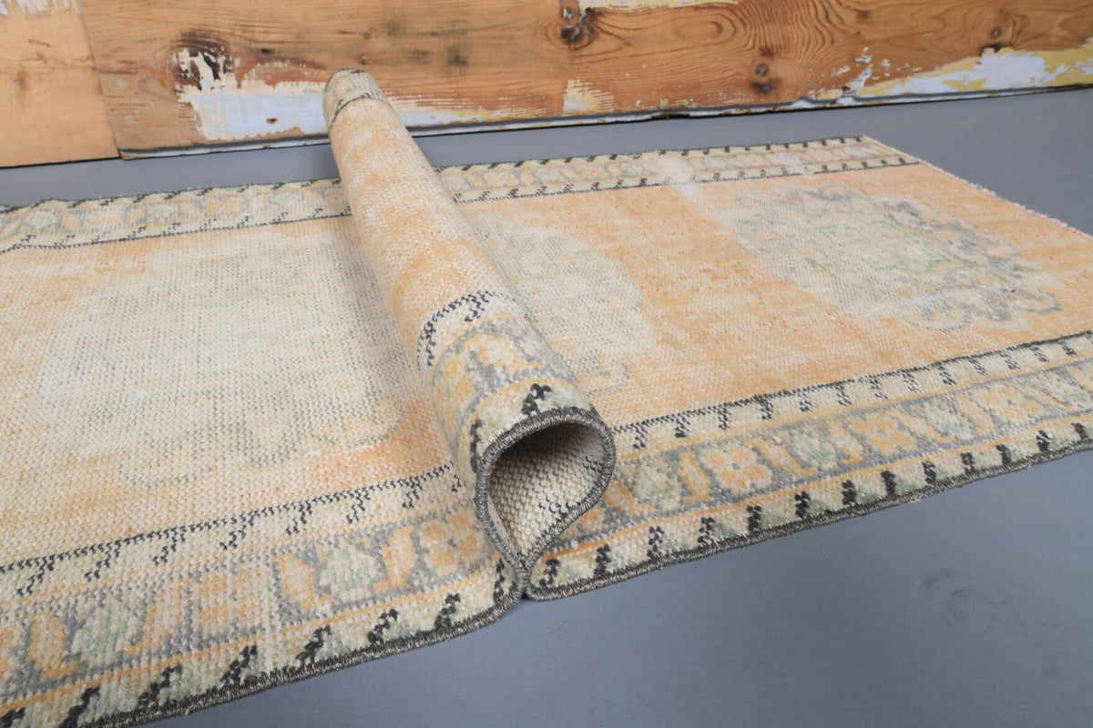 El yapımı vintage yolluk 76x315 cm bordürlü desenli yün - üstten görünüm