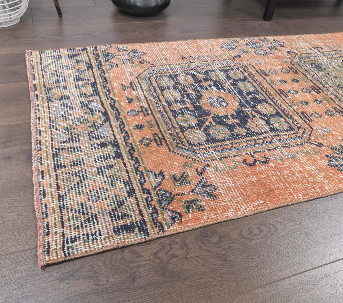 El yapımı vintage yolluk 79x292 cm çiçek desenli desenli yün - kenar ve saçak detayı
