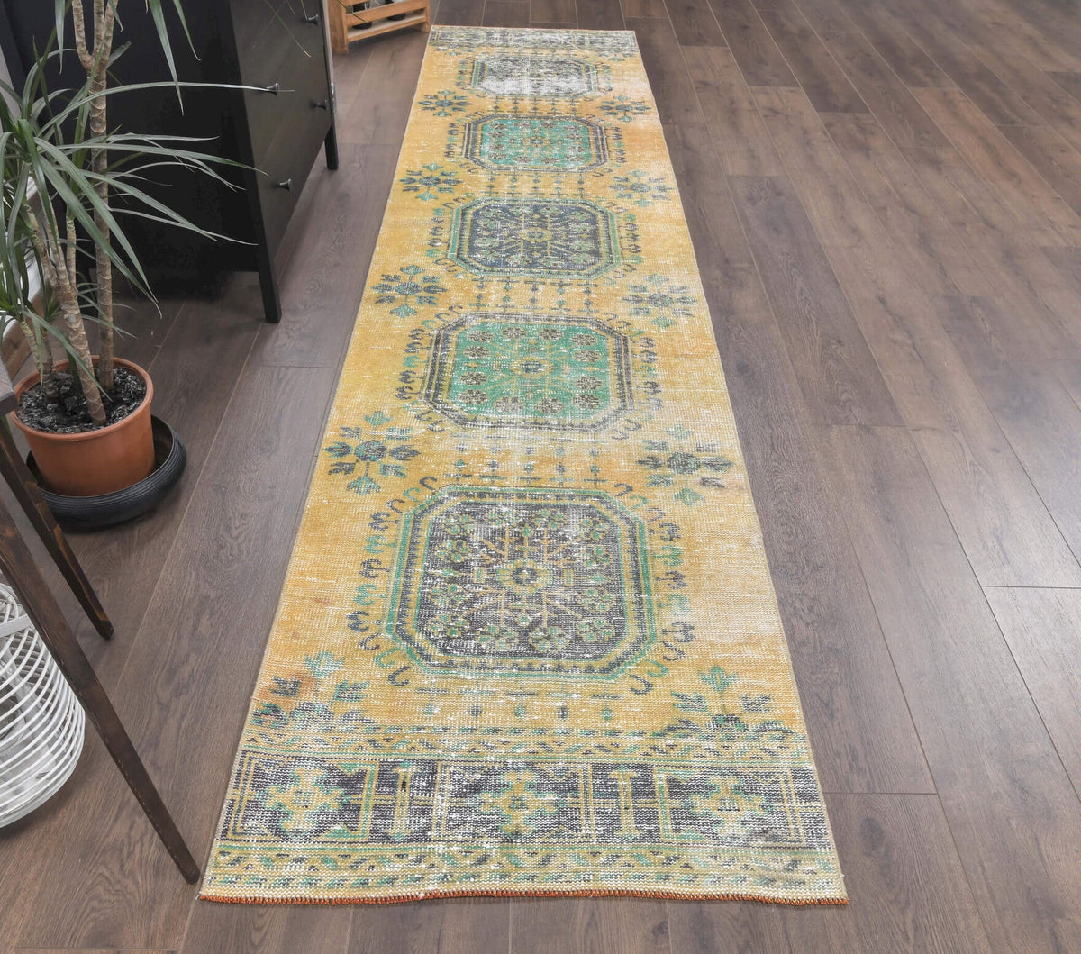 El yapımı vintage yolluk 79x353 cm çiçek desenli desenli yün - kenar ve saçak detayı