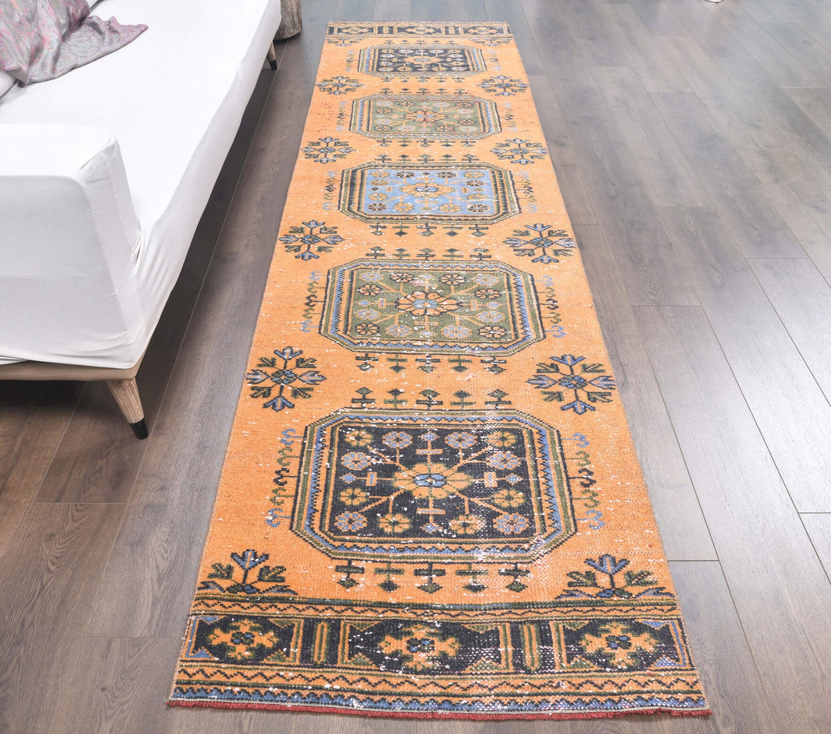 El yapımı vintage yolluk 89x338 cm i̇kat desenli yün - yakın çekim doku detayı